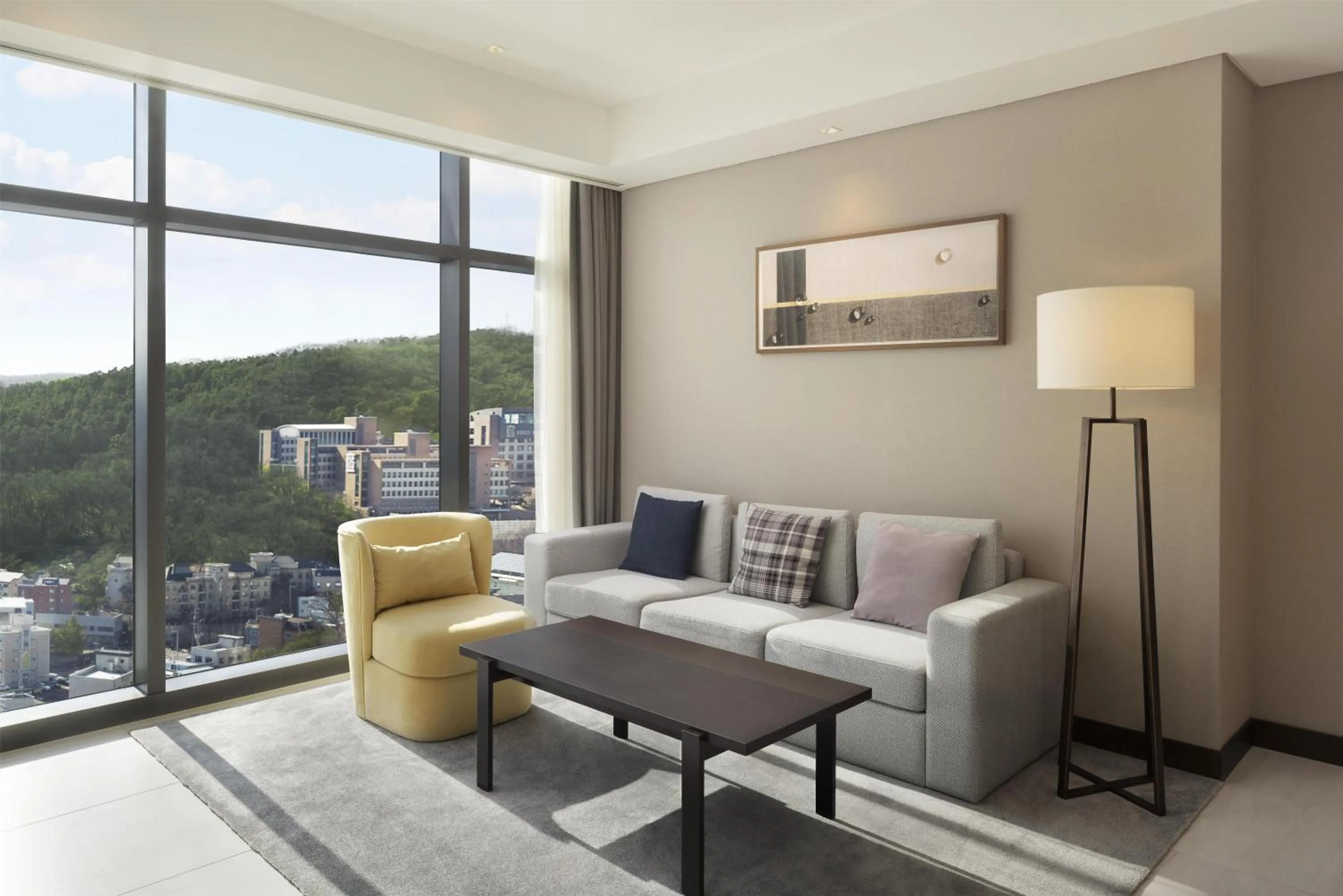 Living room in DoubleTree By Hilton Seoul Pangyo