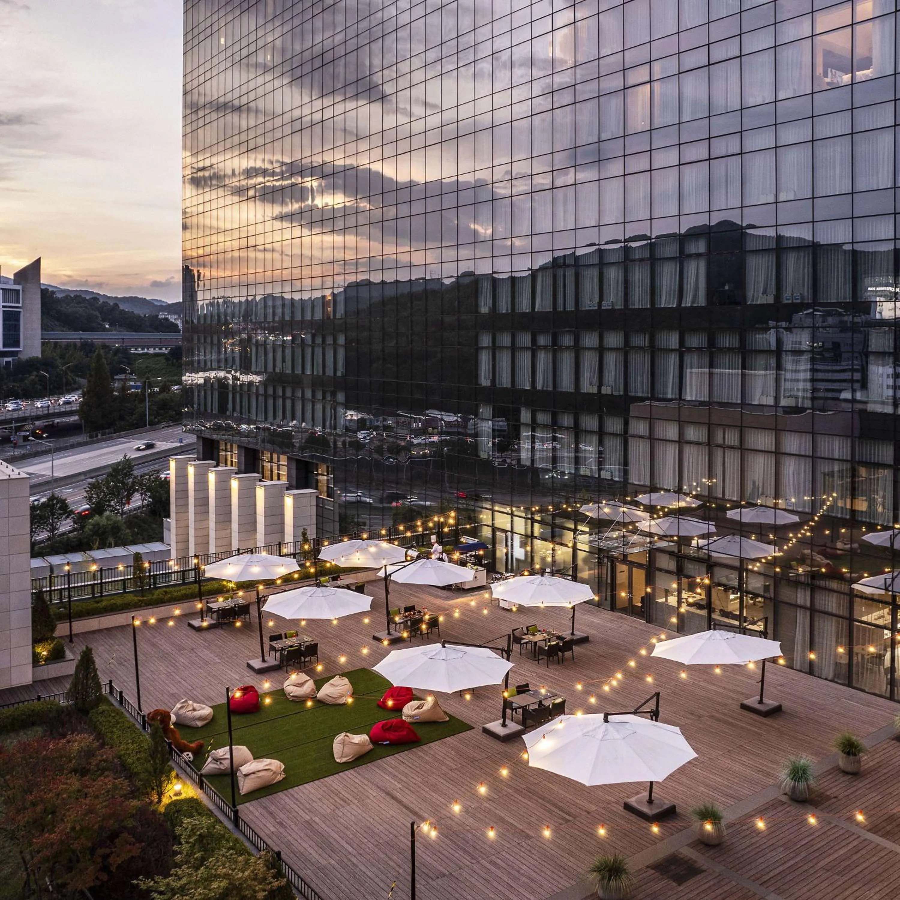 Patio in DoubleTree By Hilton Seoul Pangyo