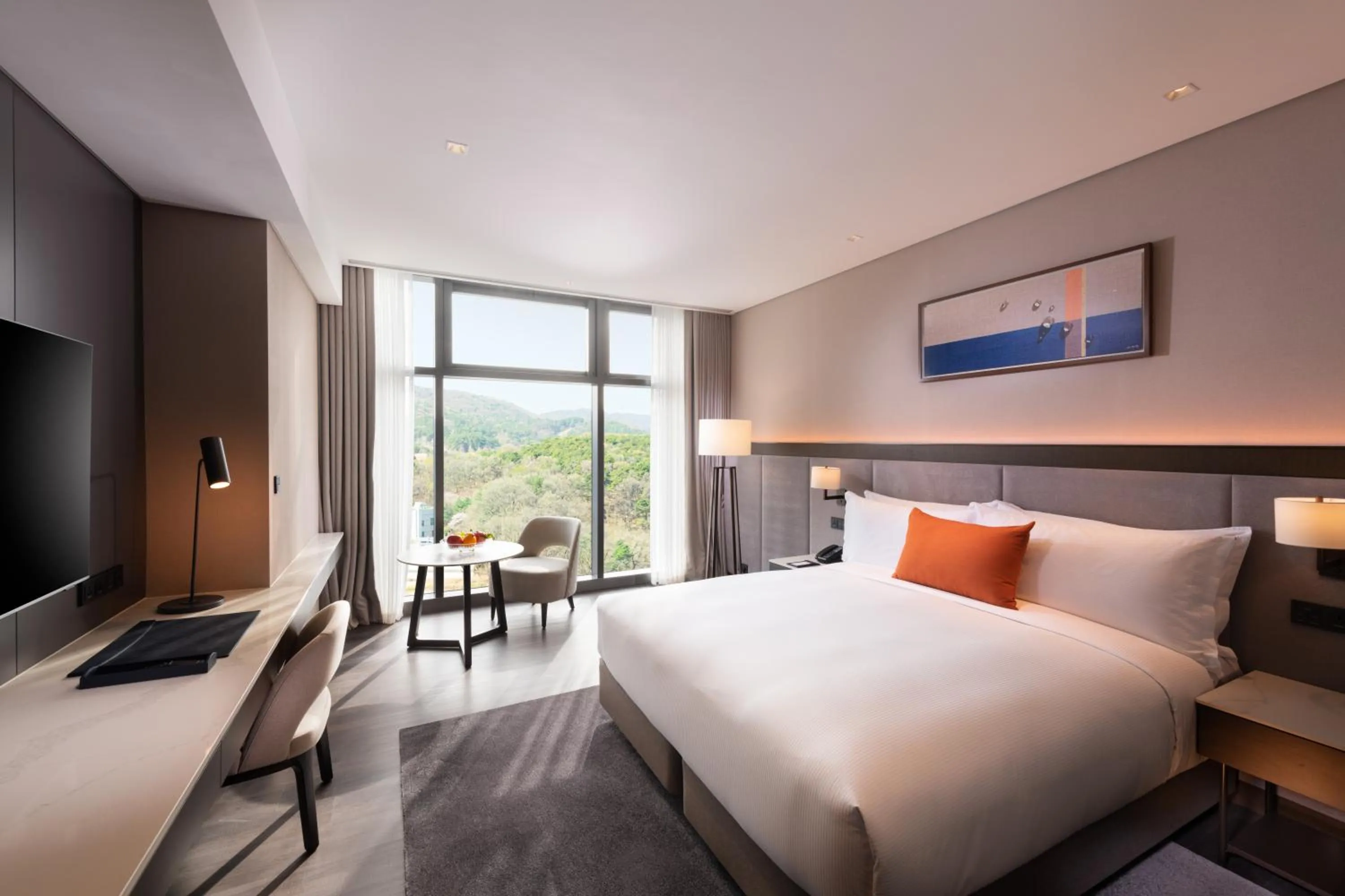 Bedroom, Bed in DoubleTree By Hilton Seoul Pangyo