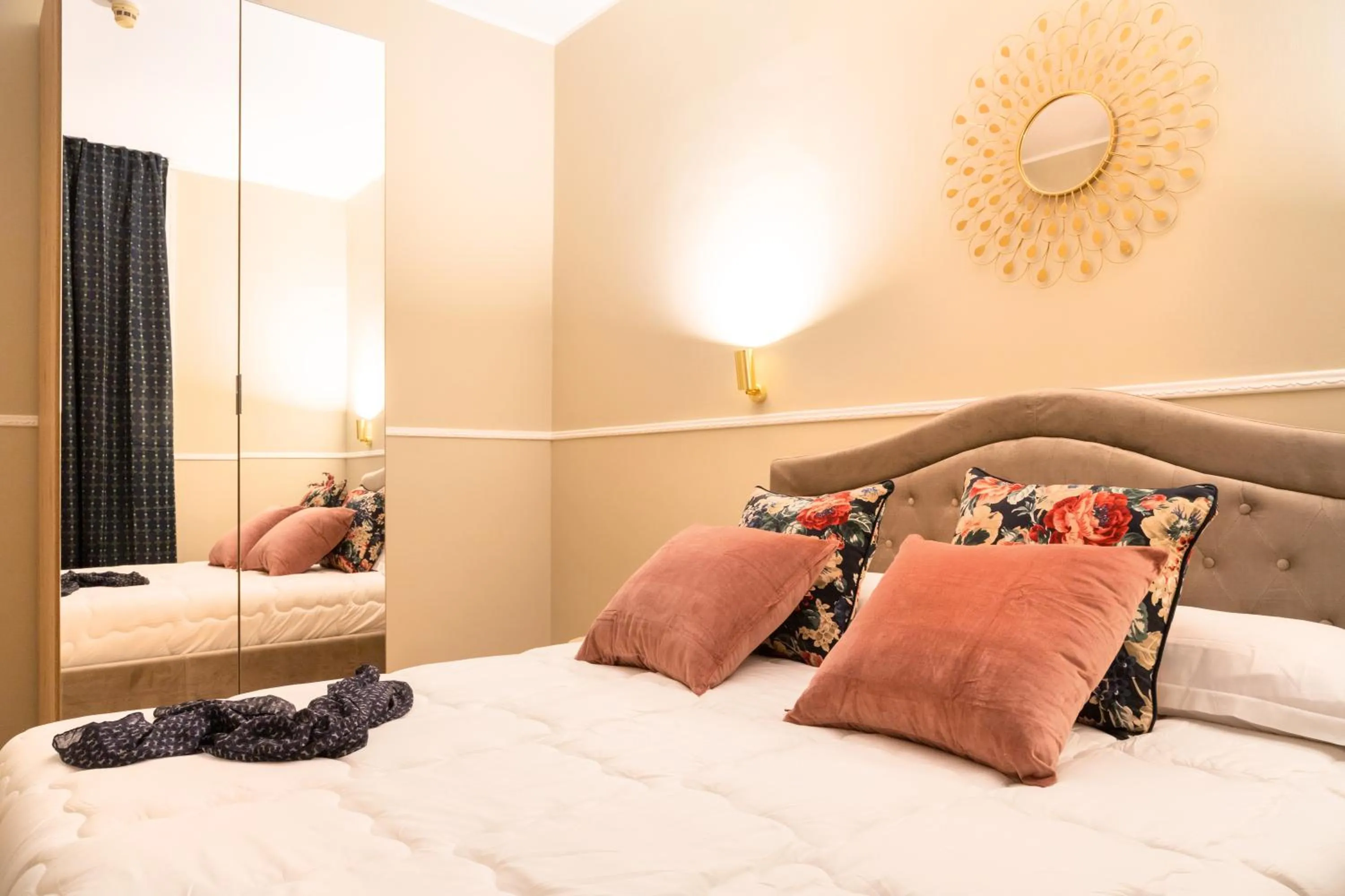 Bed in Fair Suite Roma Termini