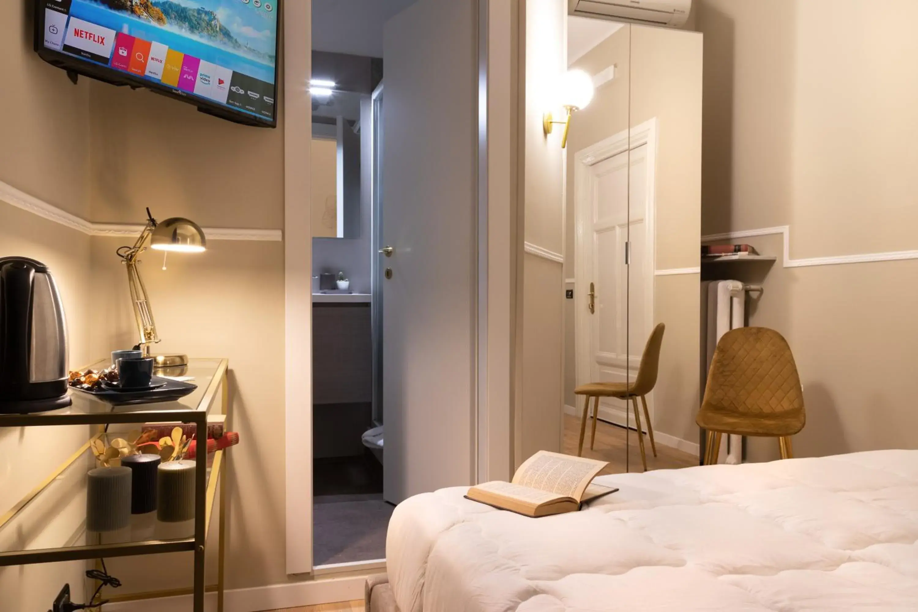 Economy Double Room in Fair Suite Roma Termini Economy Double Room in Fair Suite Roma Termini
