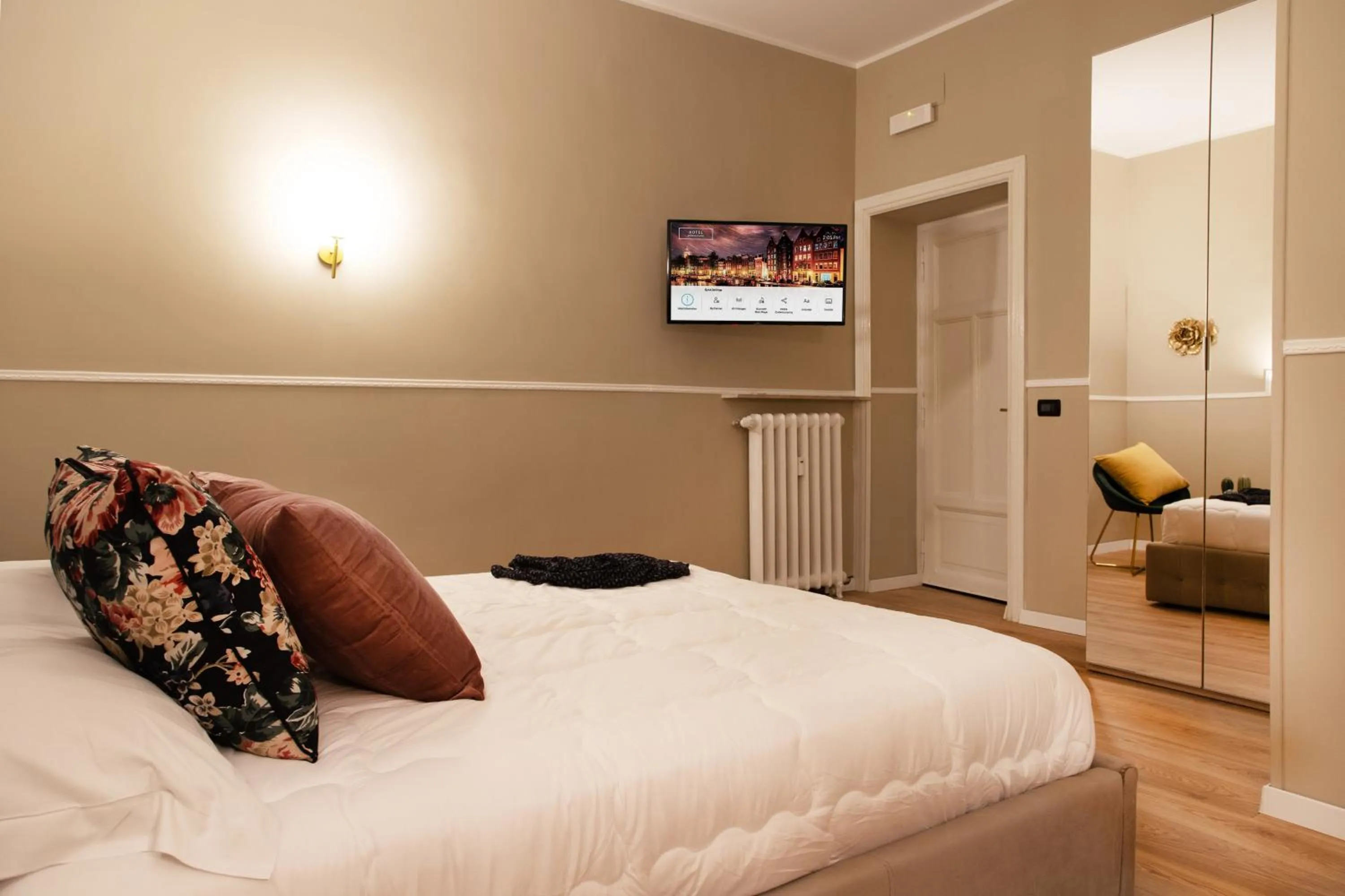 Bed in Fair Suite Roma Termini