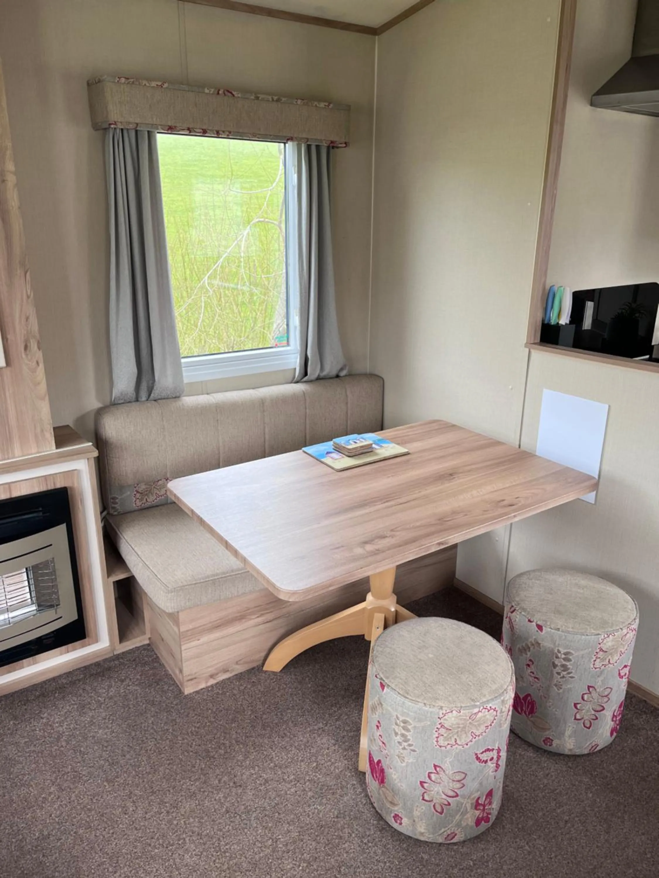 Dining area in Newquay Caravan, Newquay Bay Resort Jetts View 104