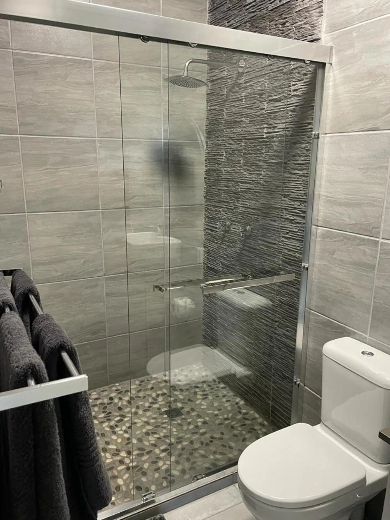 Shower in Mukumbura Lodge Bilene