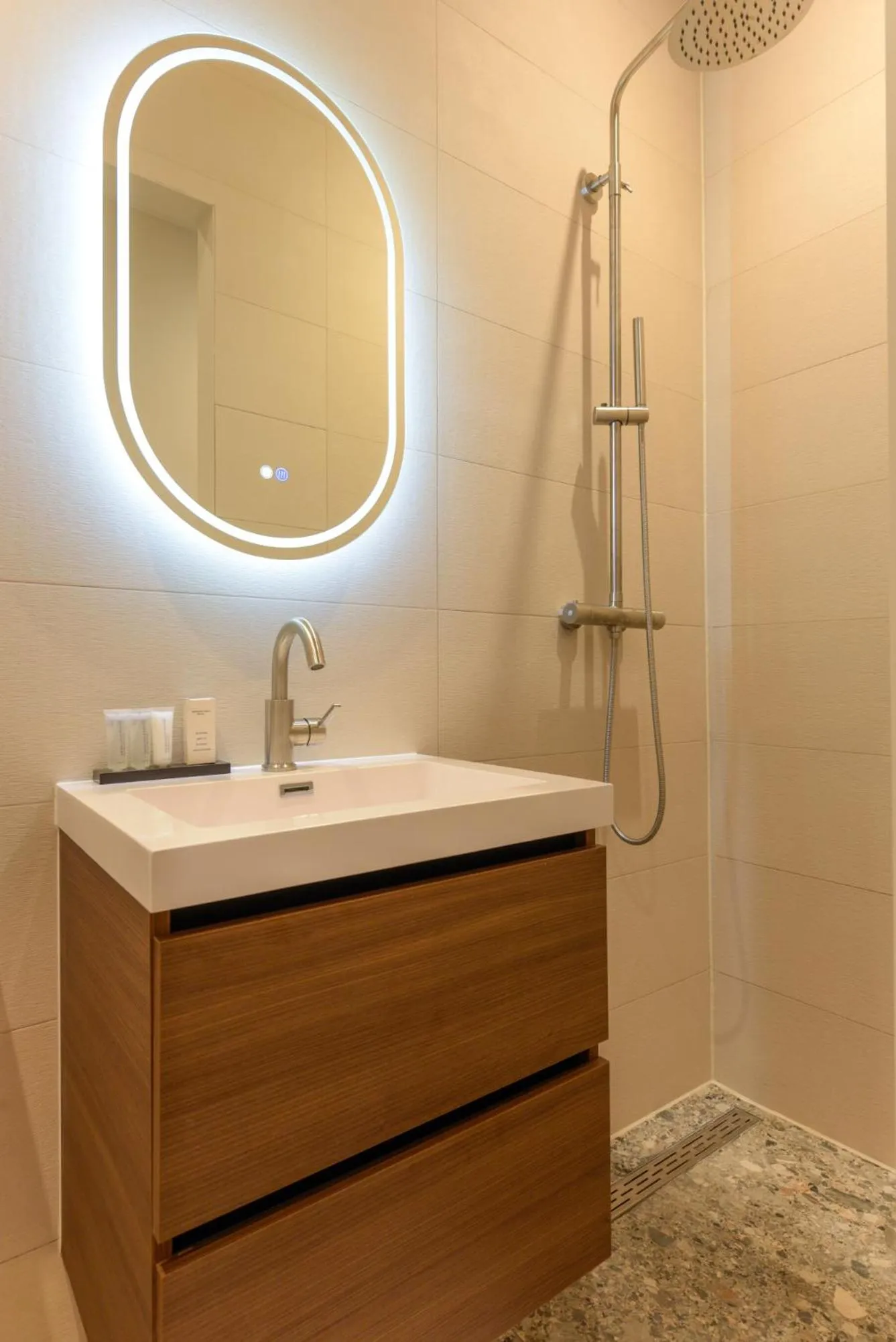 Shower in Novallure City Centre