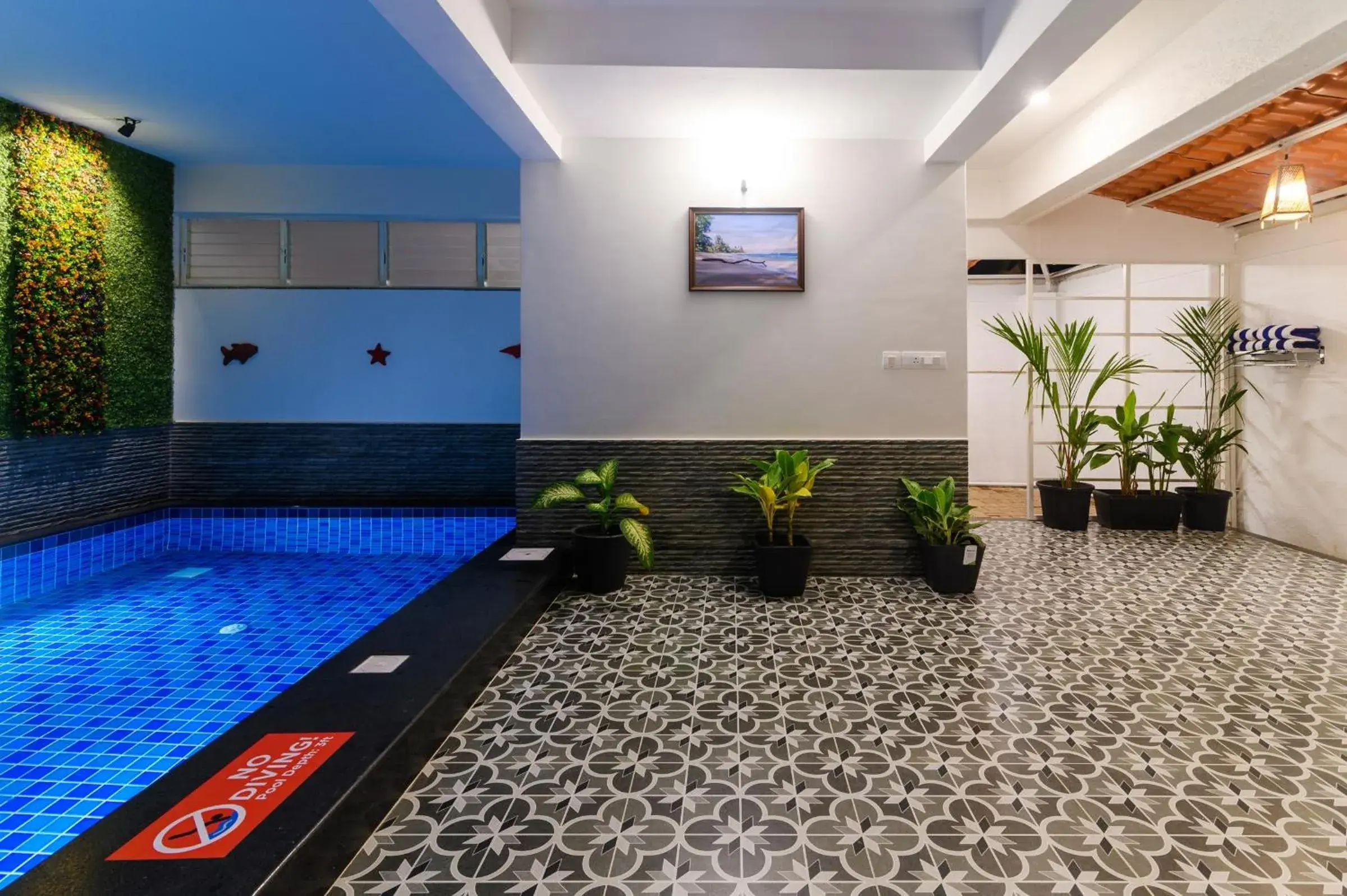 Swimming pool in Lotus & Orchid Villas by Ramnath Homes Swimming pool in Lotus & Orchid Villas by Ramnath Homes