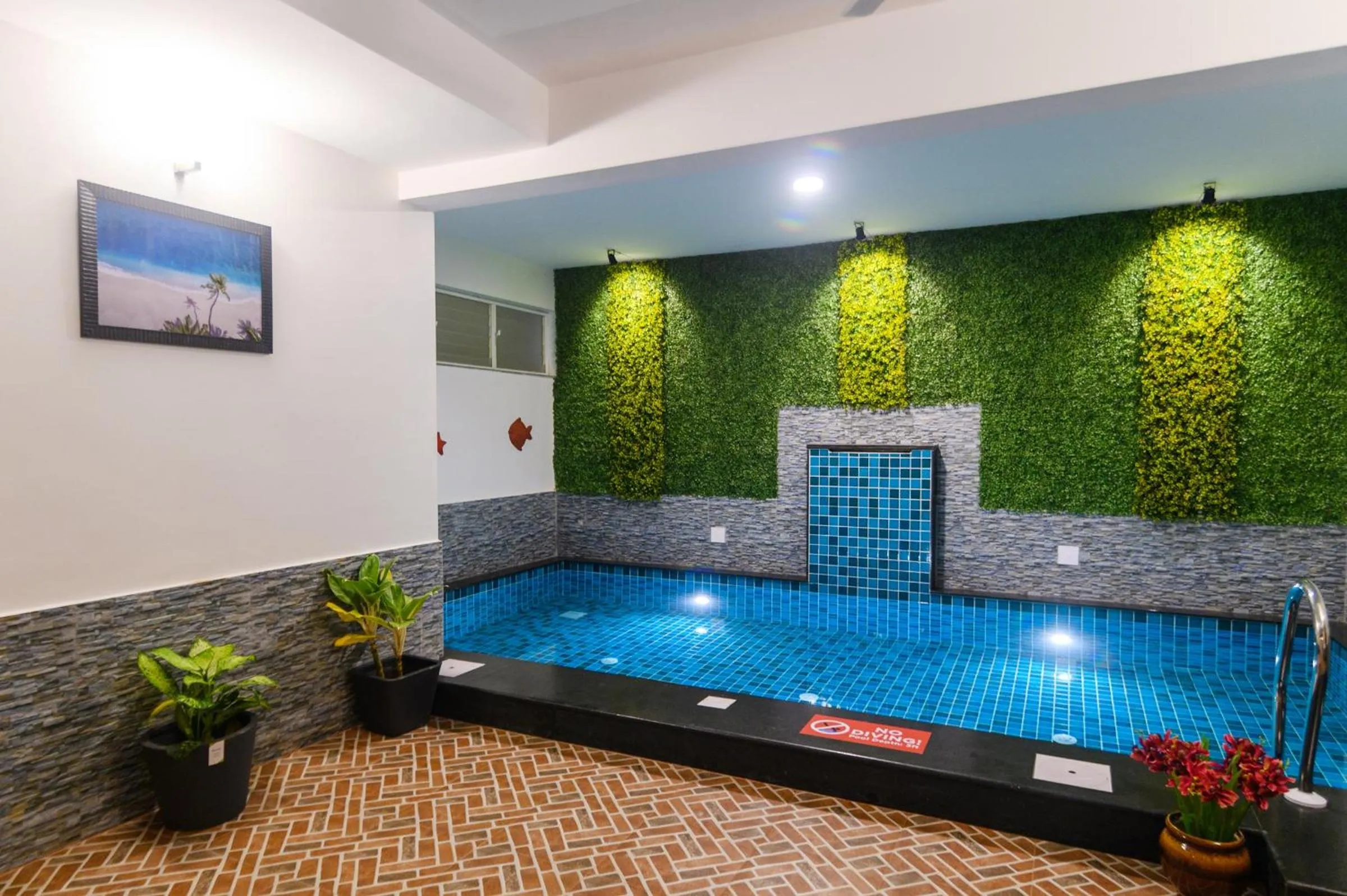 Pool view in Lotus & Orchid Villas by Ramnath Homes