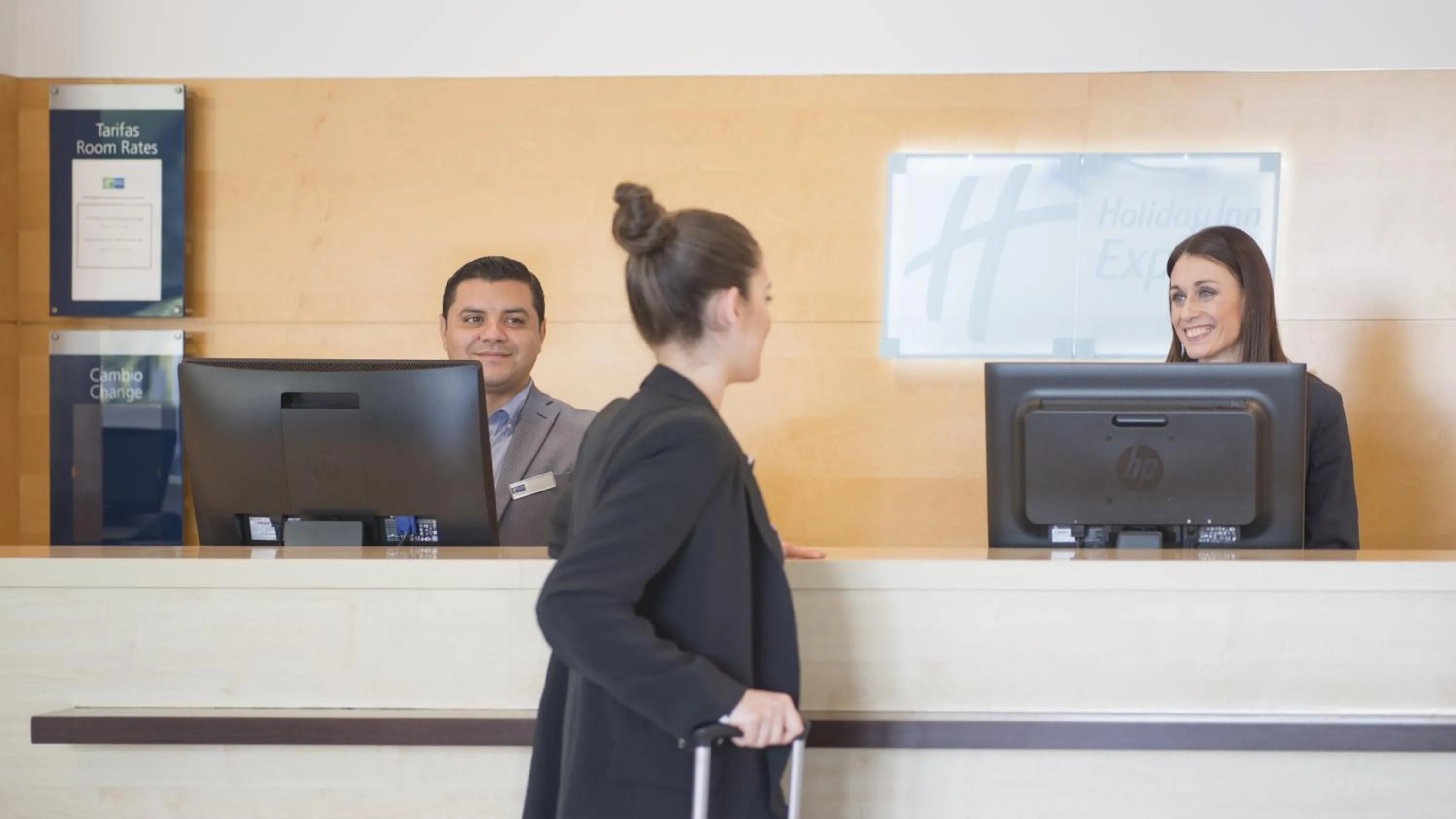 Lobby or reception in Holiday Inn Express Molins de Rei by IHG