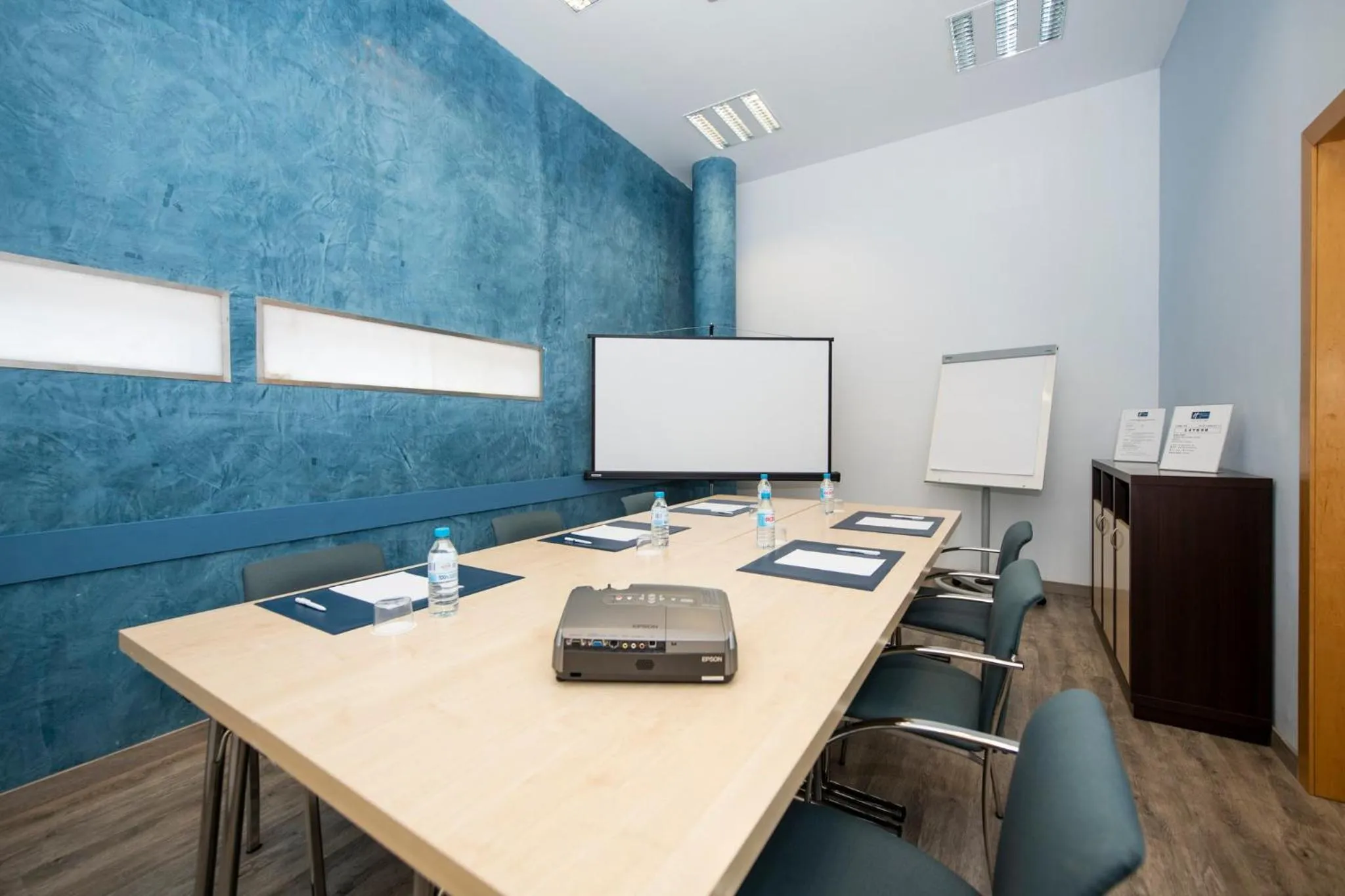 Meeting/conference room in Holiday Inn Express Molins de Rei by IHG