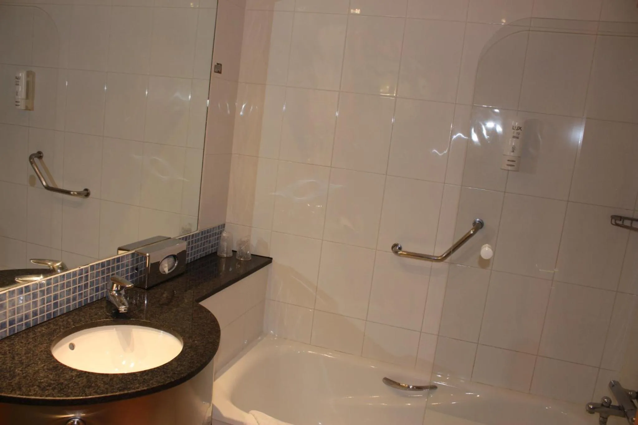 Bathroom in Holiday Inn Express Molins de Rei by IHG