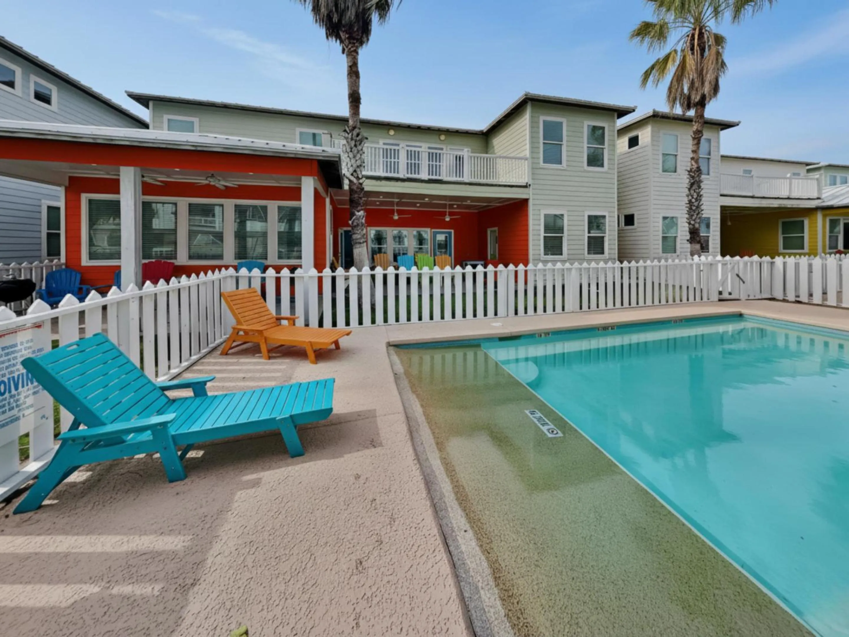 Property building in Beach Club 2