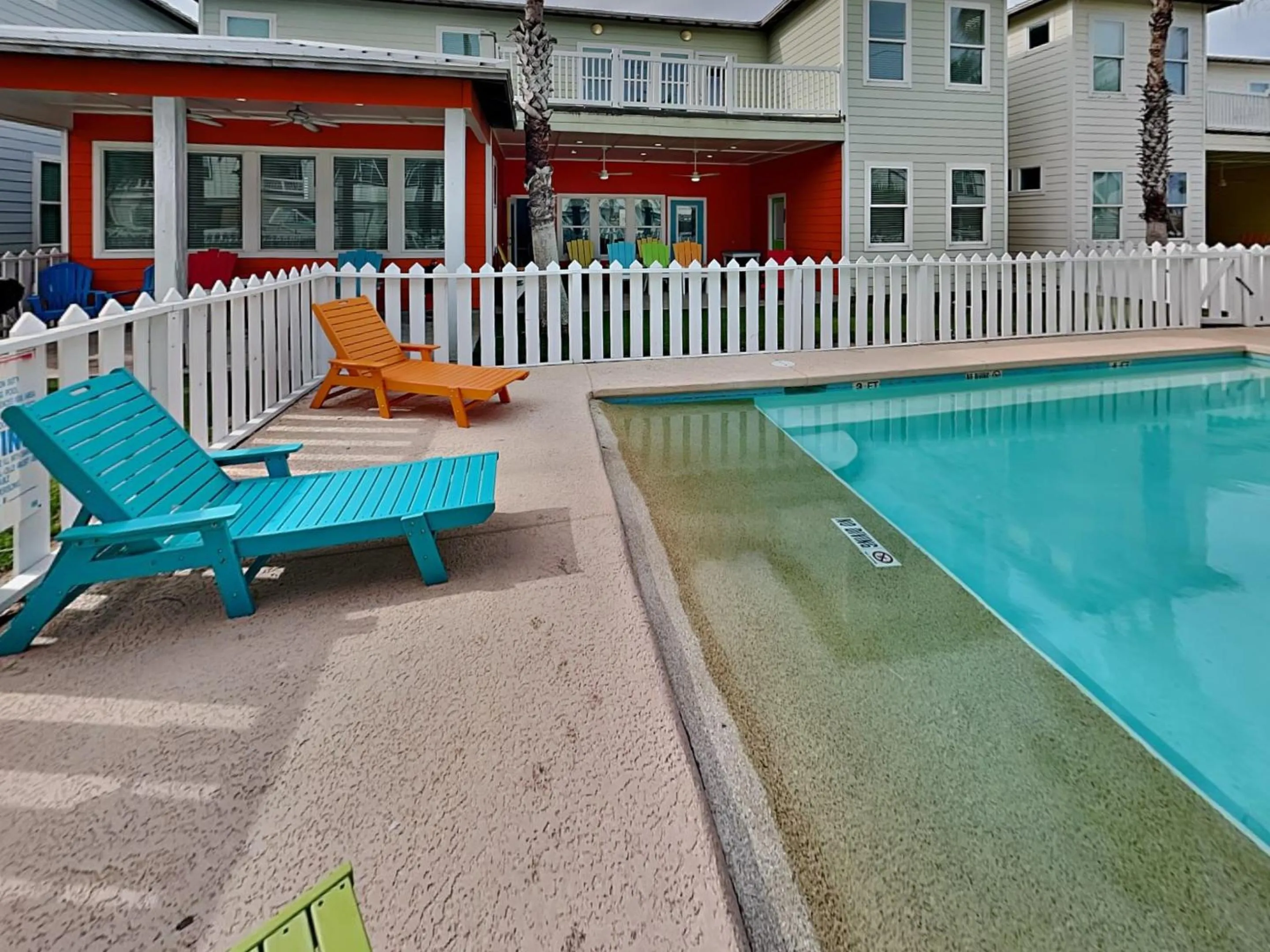 Property building in Beach Club 2