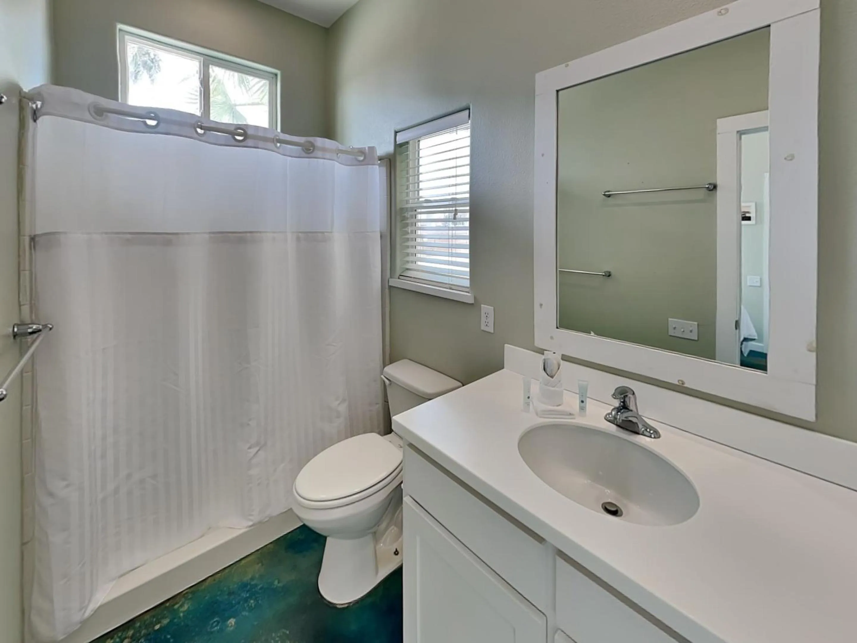 Shower in Beach Club 2