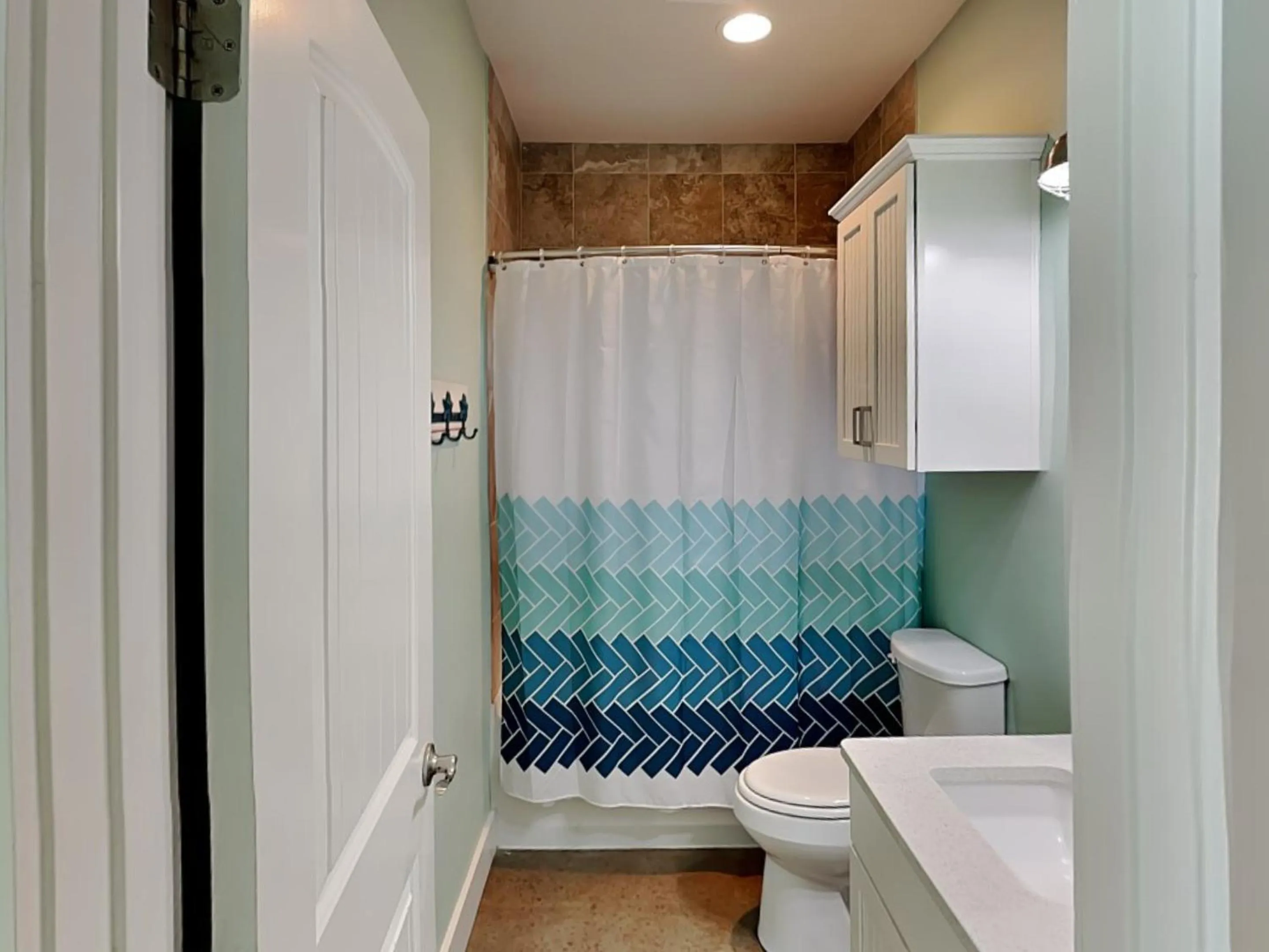 Shower in Turtle Paradise