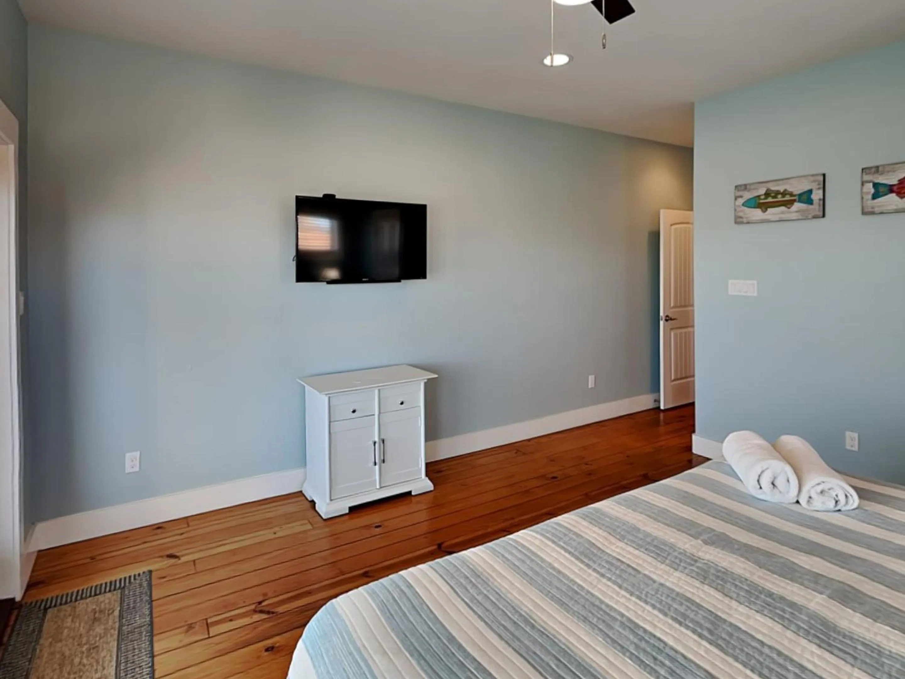 Bed in Turtle Paradise