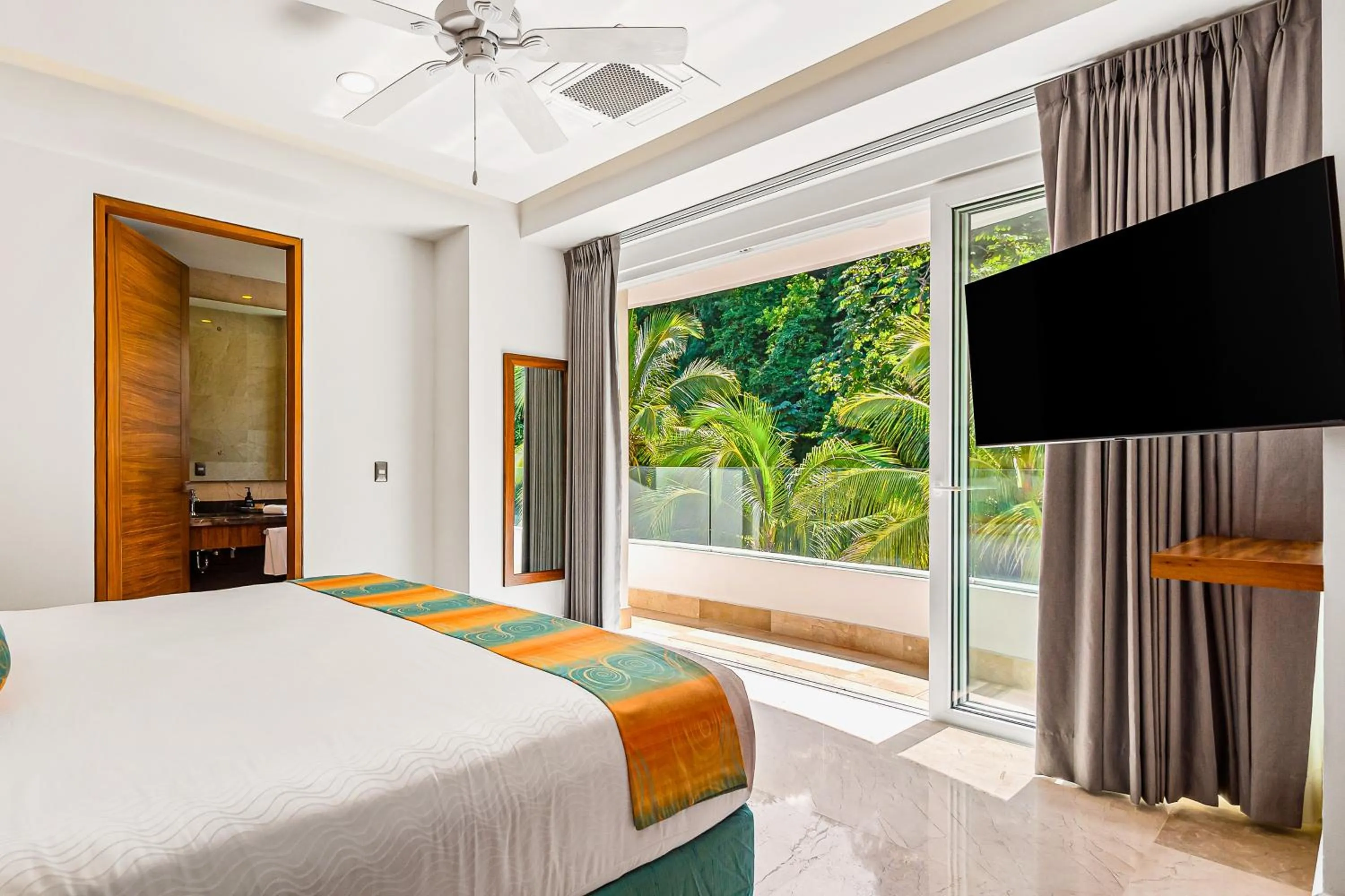 Bed in Blue Horizon 901