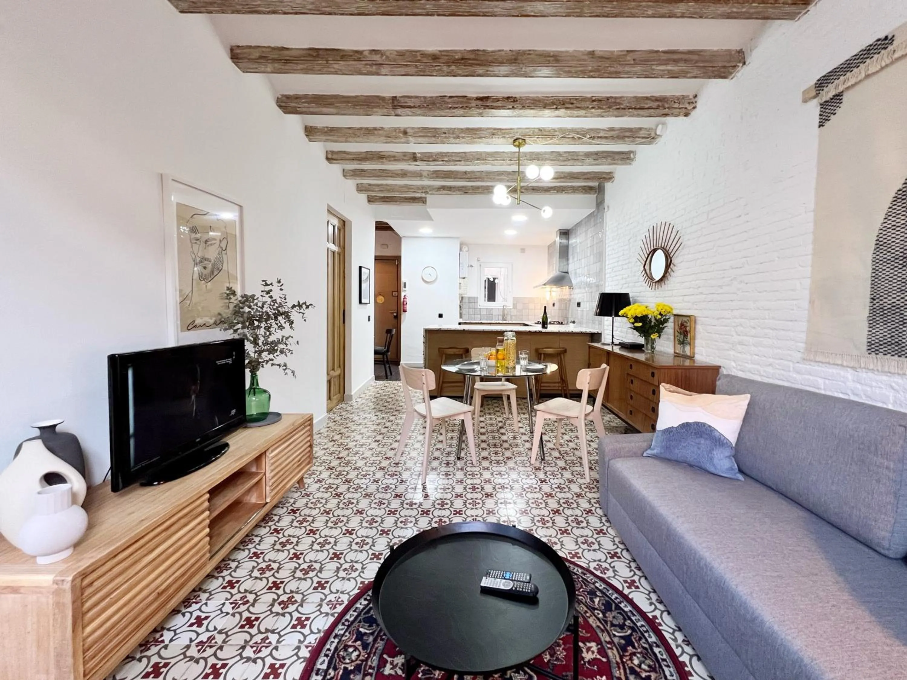 Almodovar Apartment Barcelona