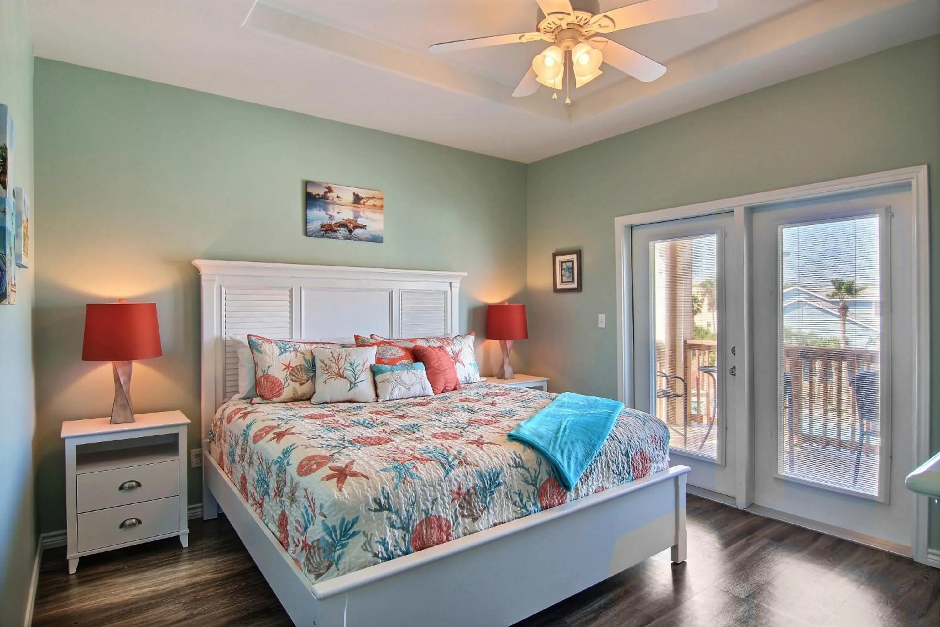Property building, Bed in Just Beachy