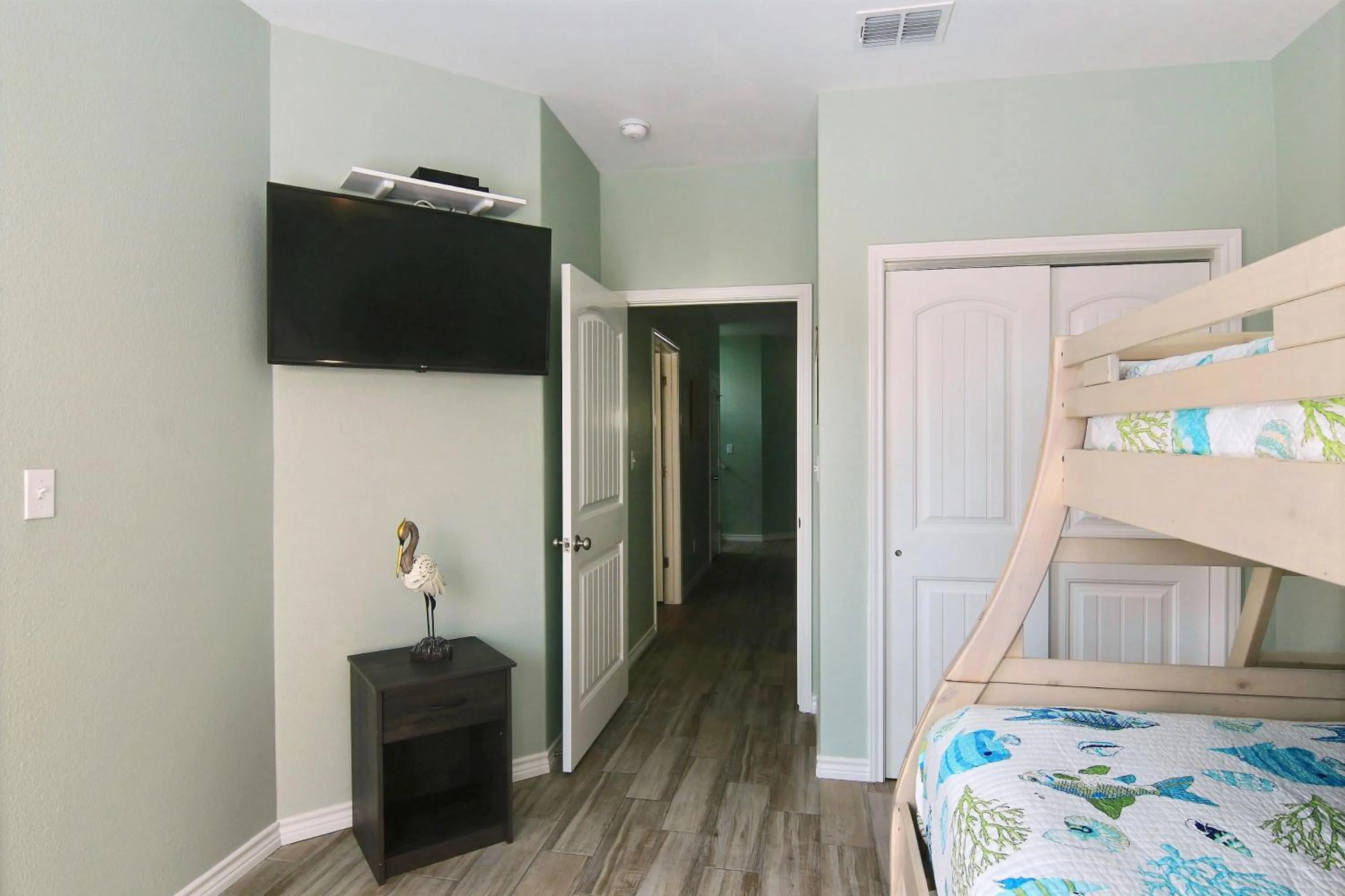Property building, Bed in Just Beachy