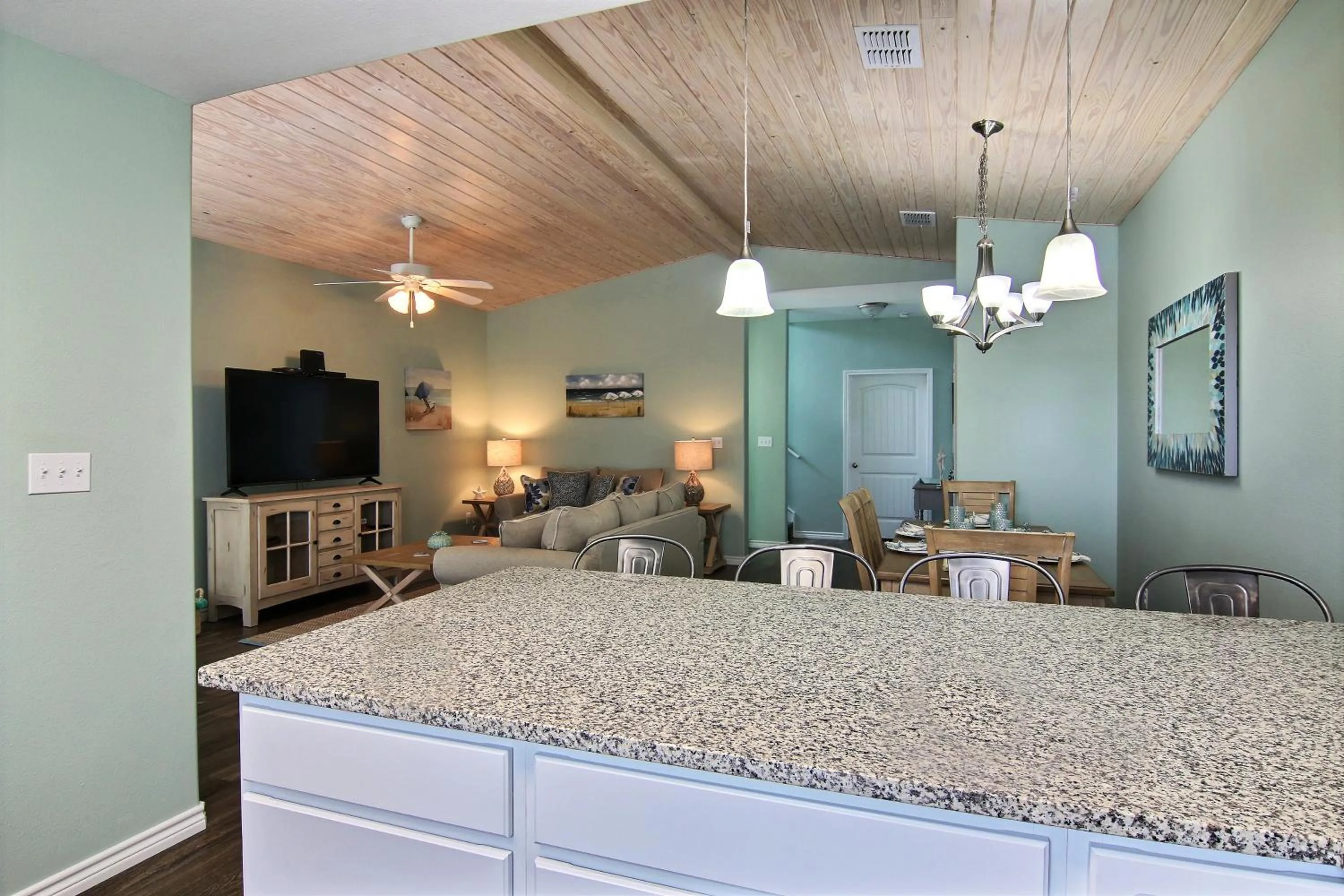 Property building in Just Beachy