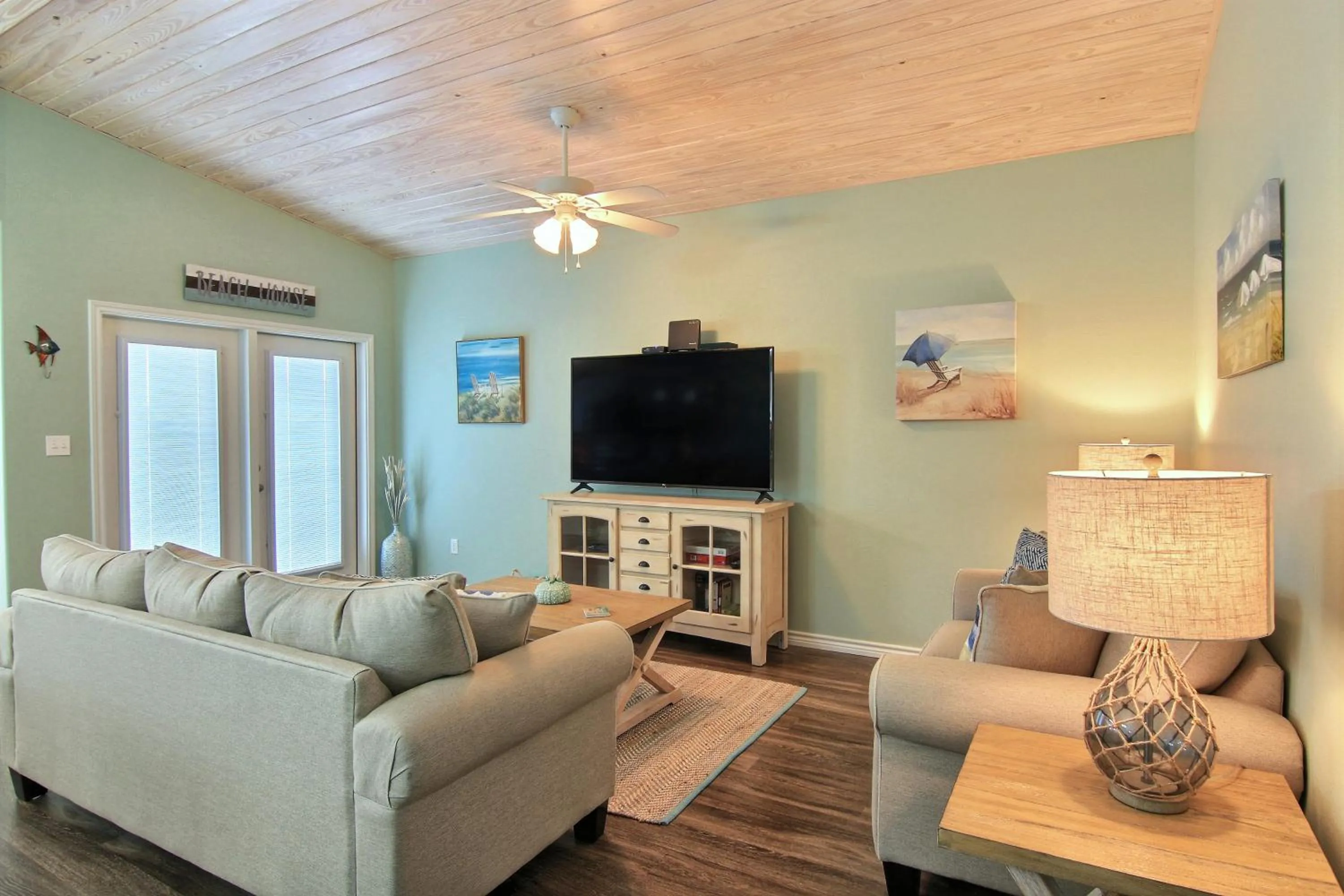 Property building in Just Beachy