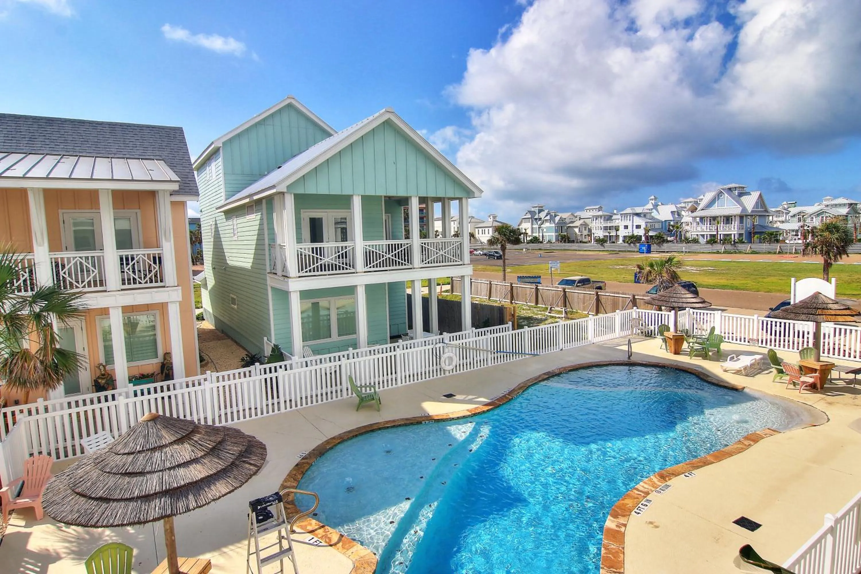 Property building in Kona Cove