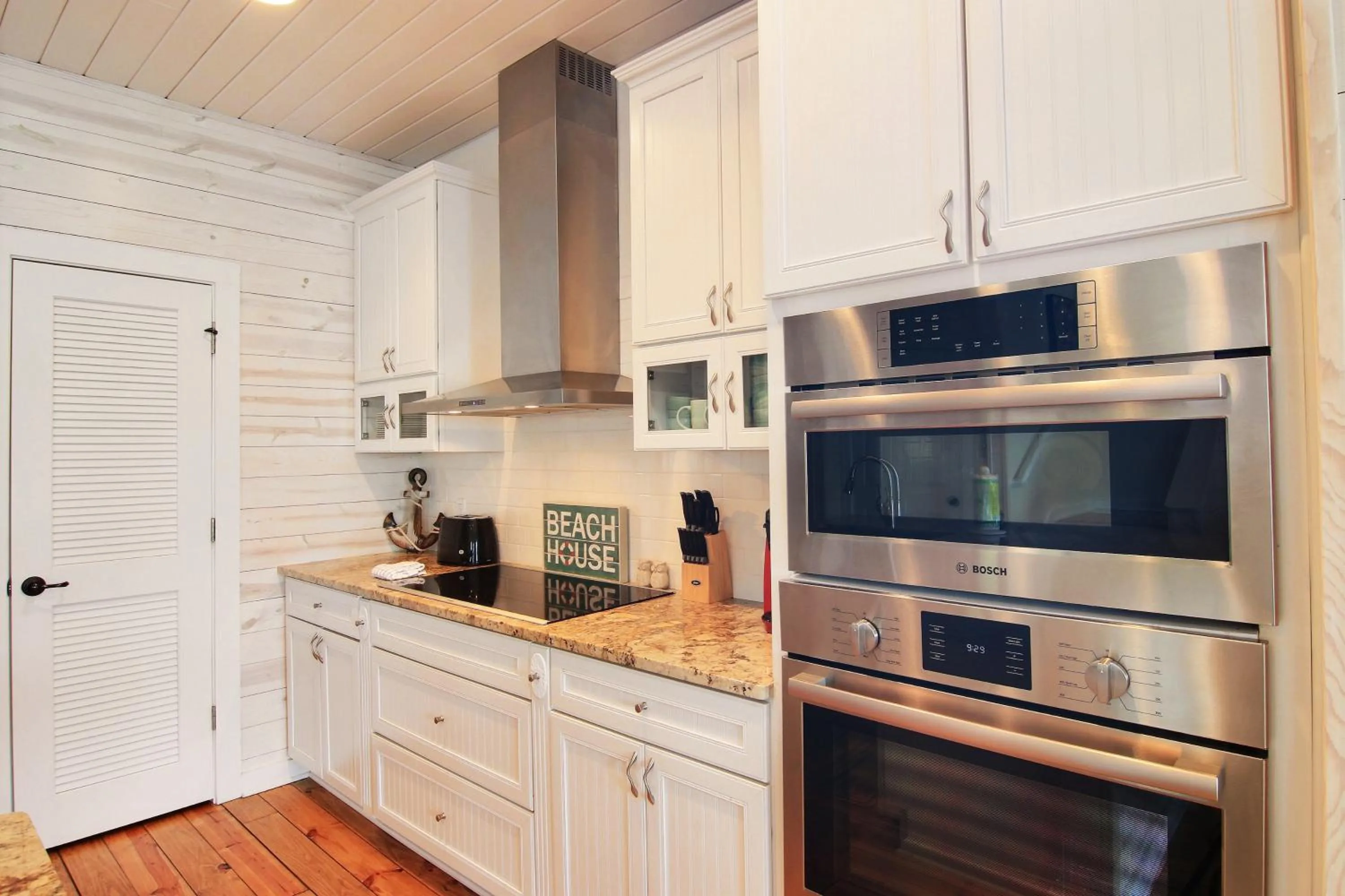 Property building in Kona Cove