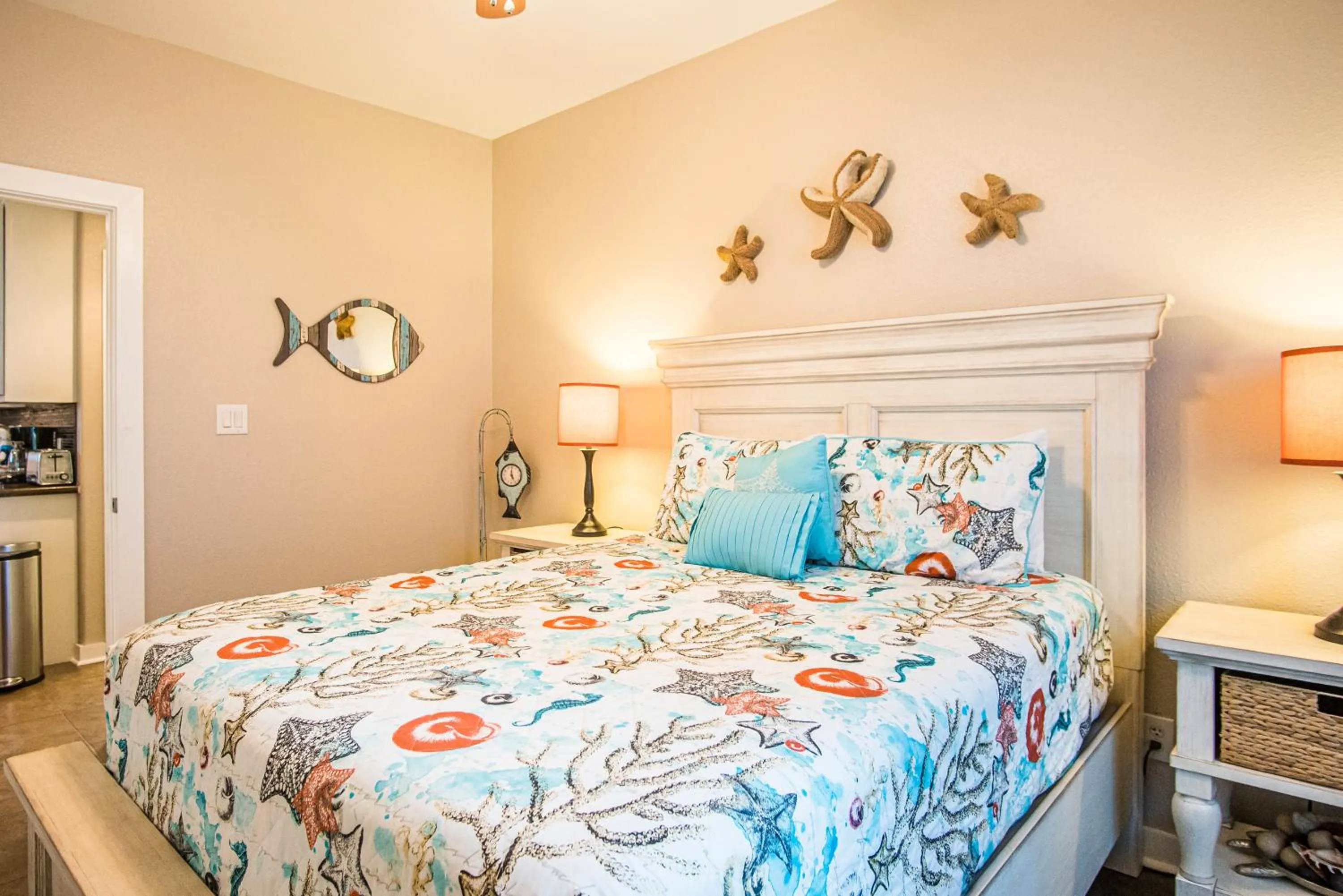 Property building, Bed in Tortuga Landing