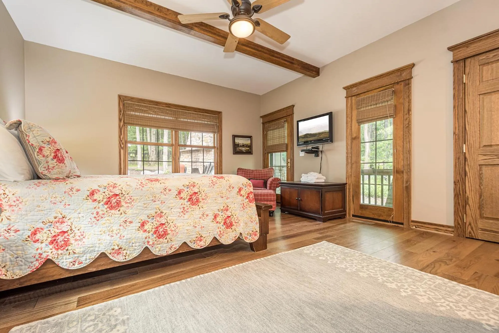 Property building, Bed in Stone Mountain Vista