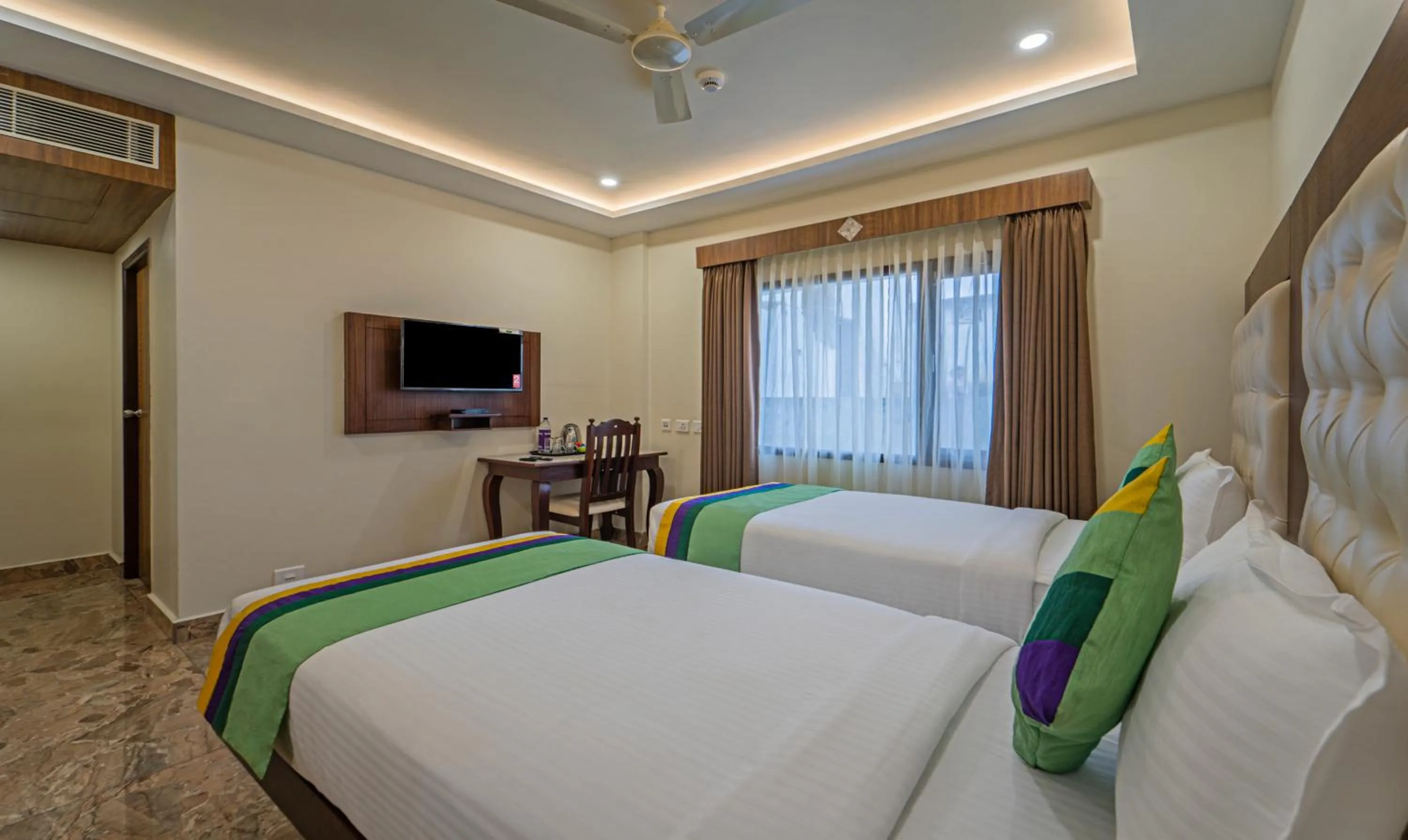 Bedroom, Bed in Treebo Aaravi Residency, 800 Mtrs From Promenade Beach