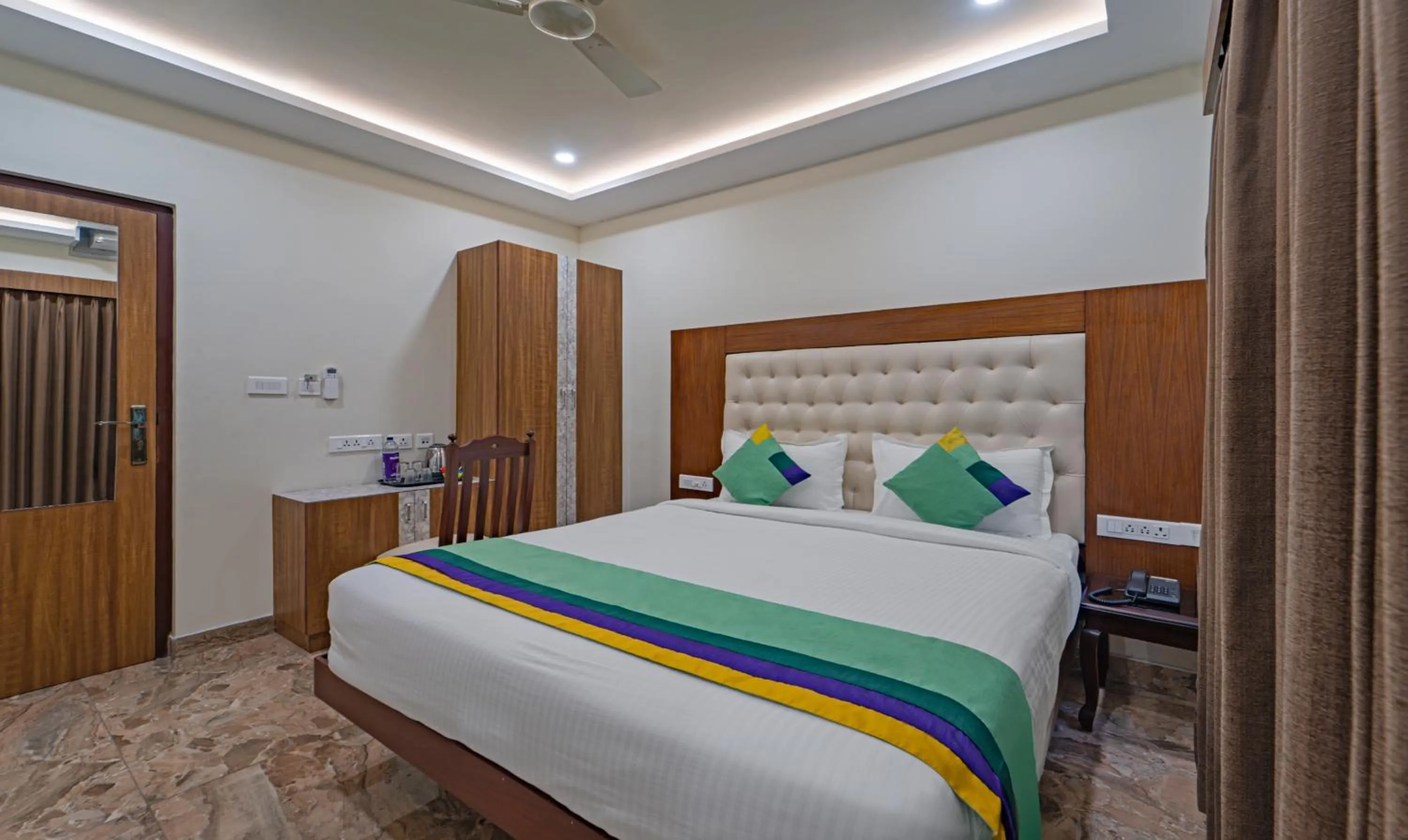 Bedroom, Bed in Treebo Aaravi Residency, 800 Mtrs From Promenade Beach