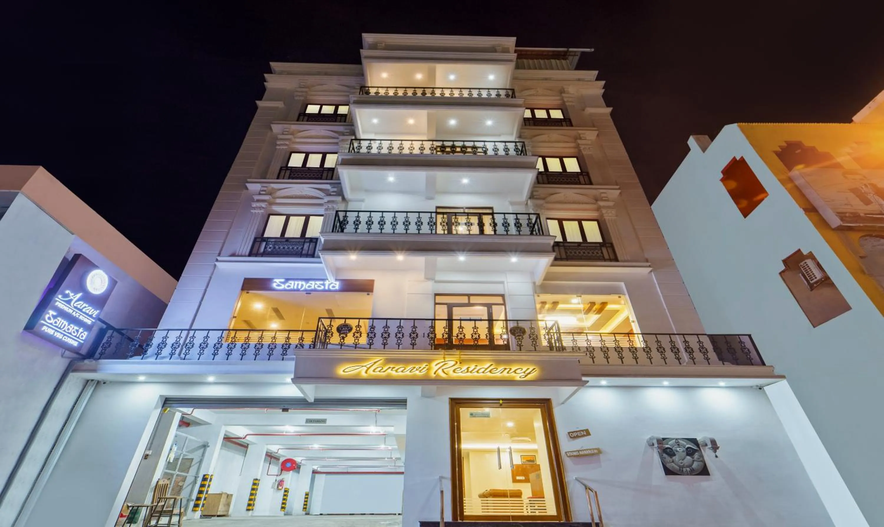 Property building in Treebo Aaravi Residency, 800 Mtrs From Promenade Beach