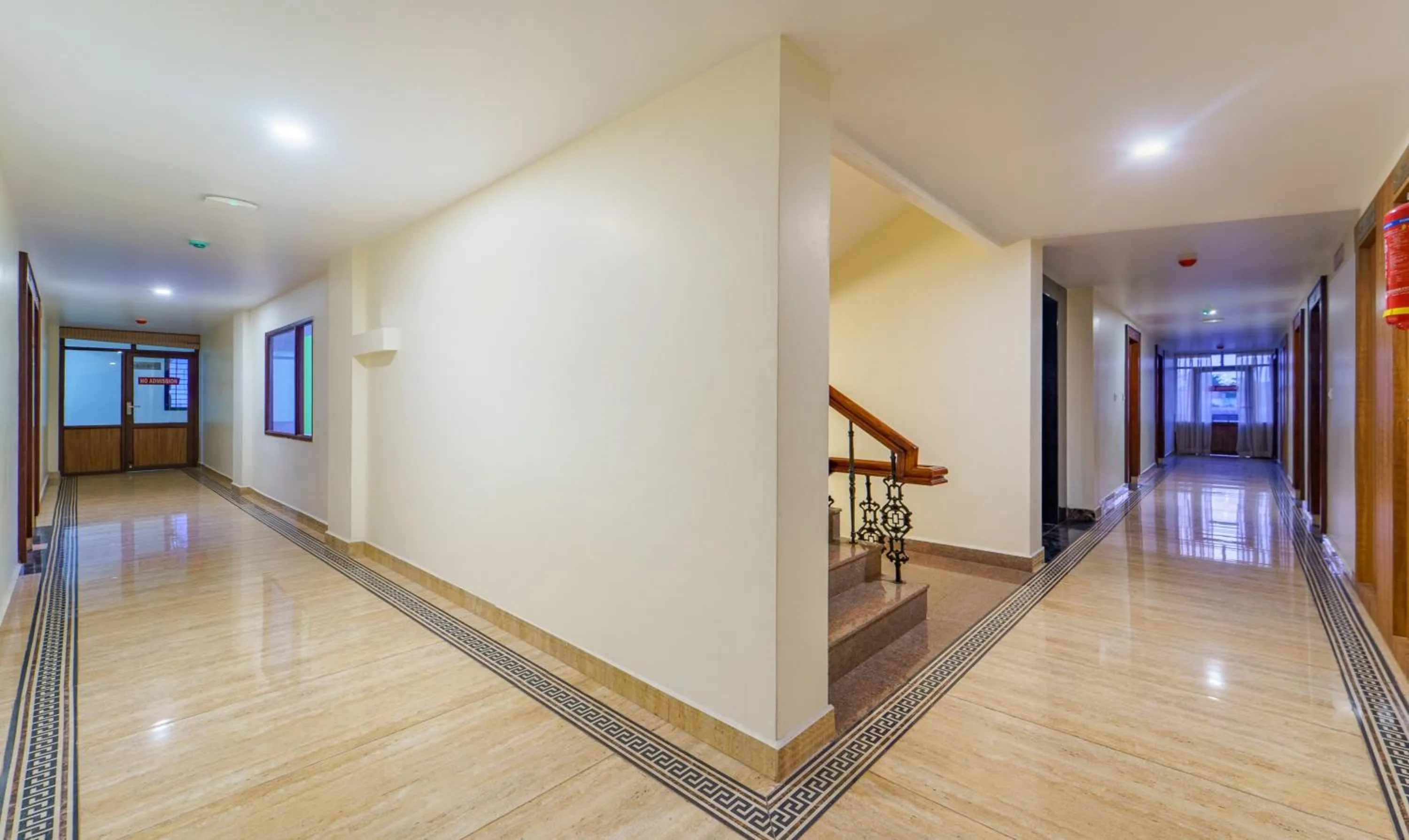 Lobby or reception in Treebo Aaravi Residency, 800 Mtrs From Promenade Beach