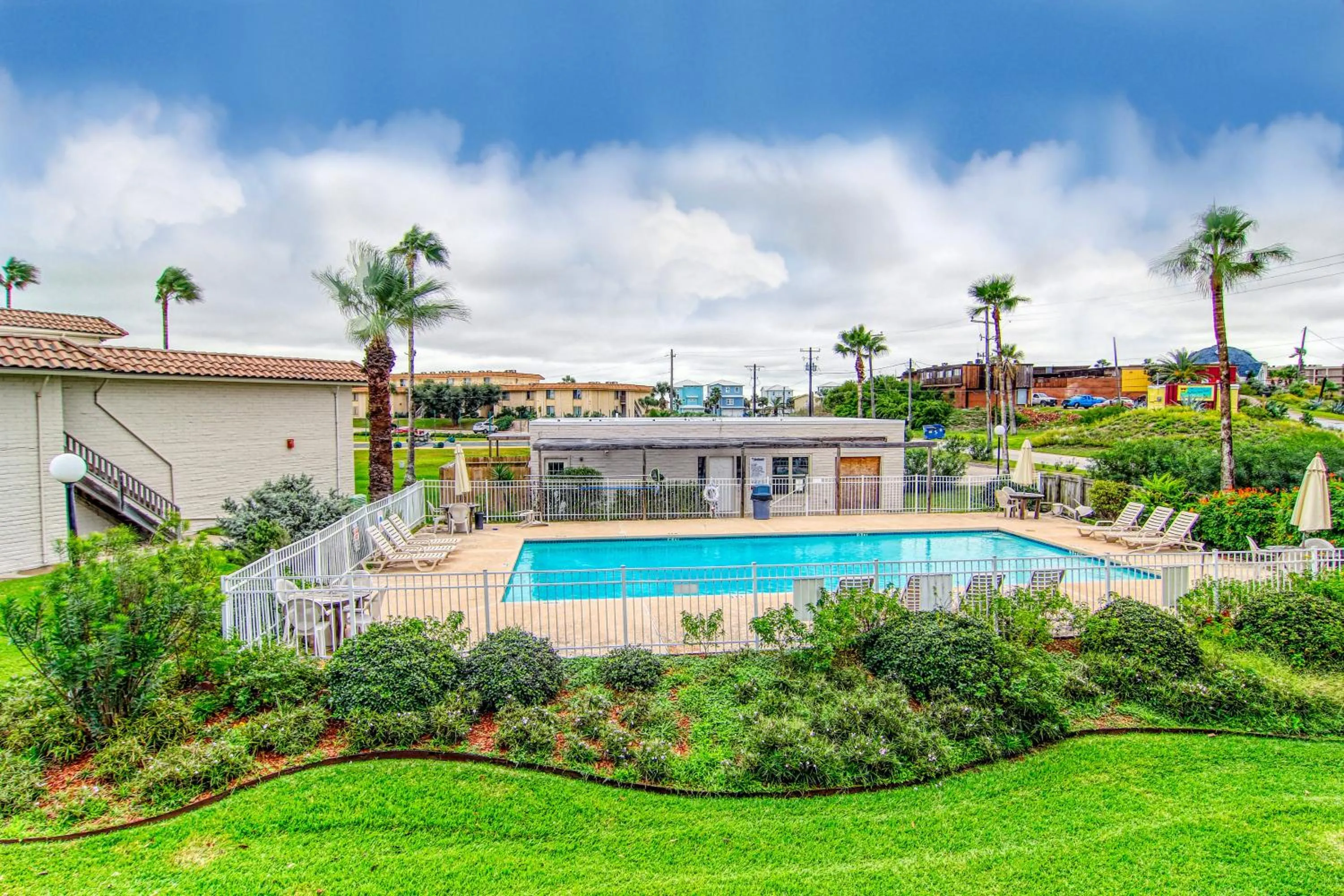 Property building in Pearl Marlin