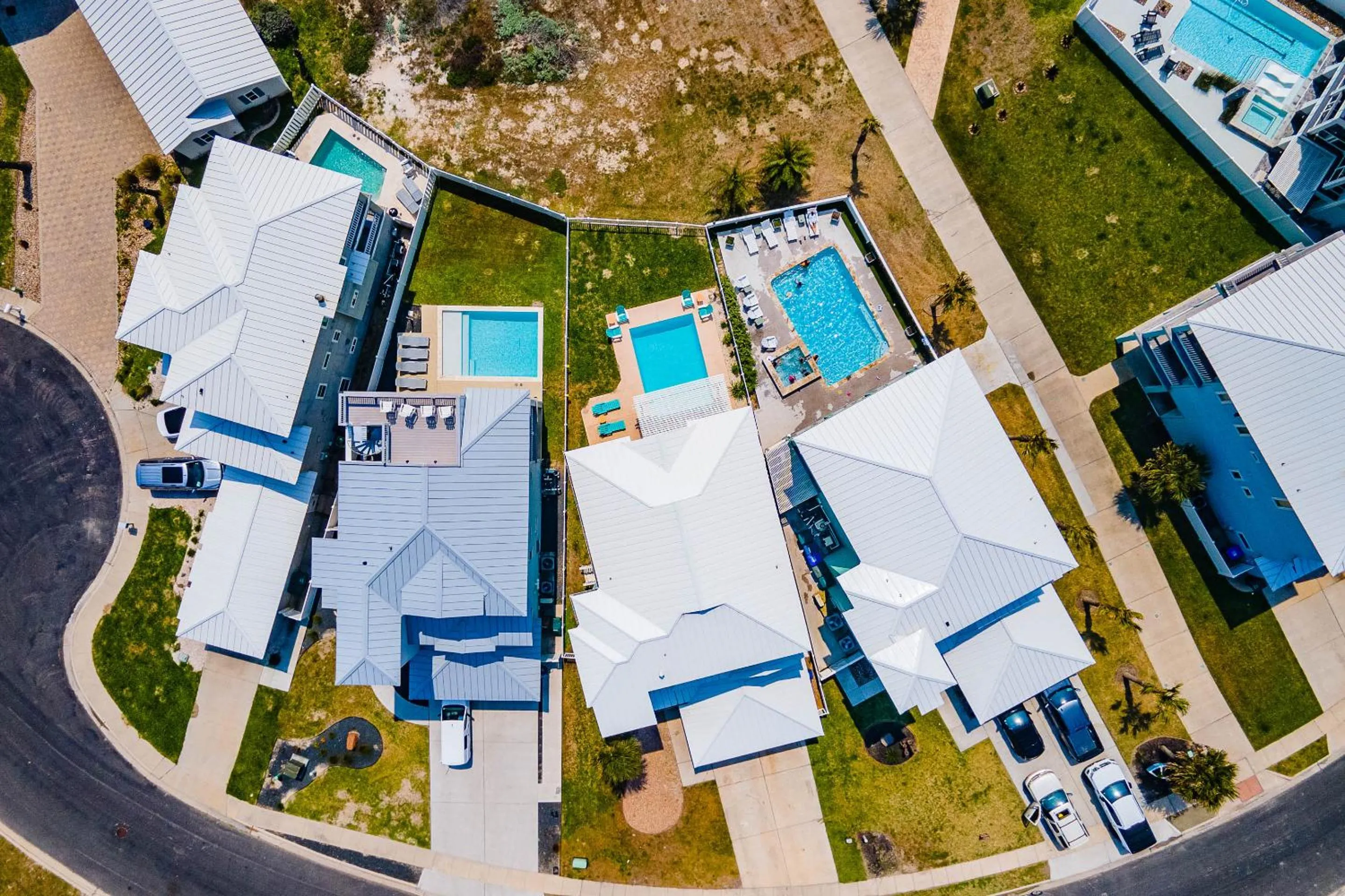 Property building in Beach-A-Holic