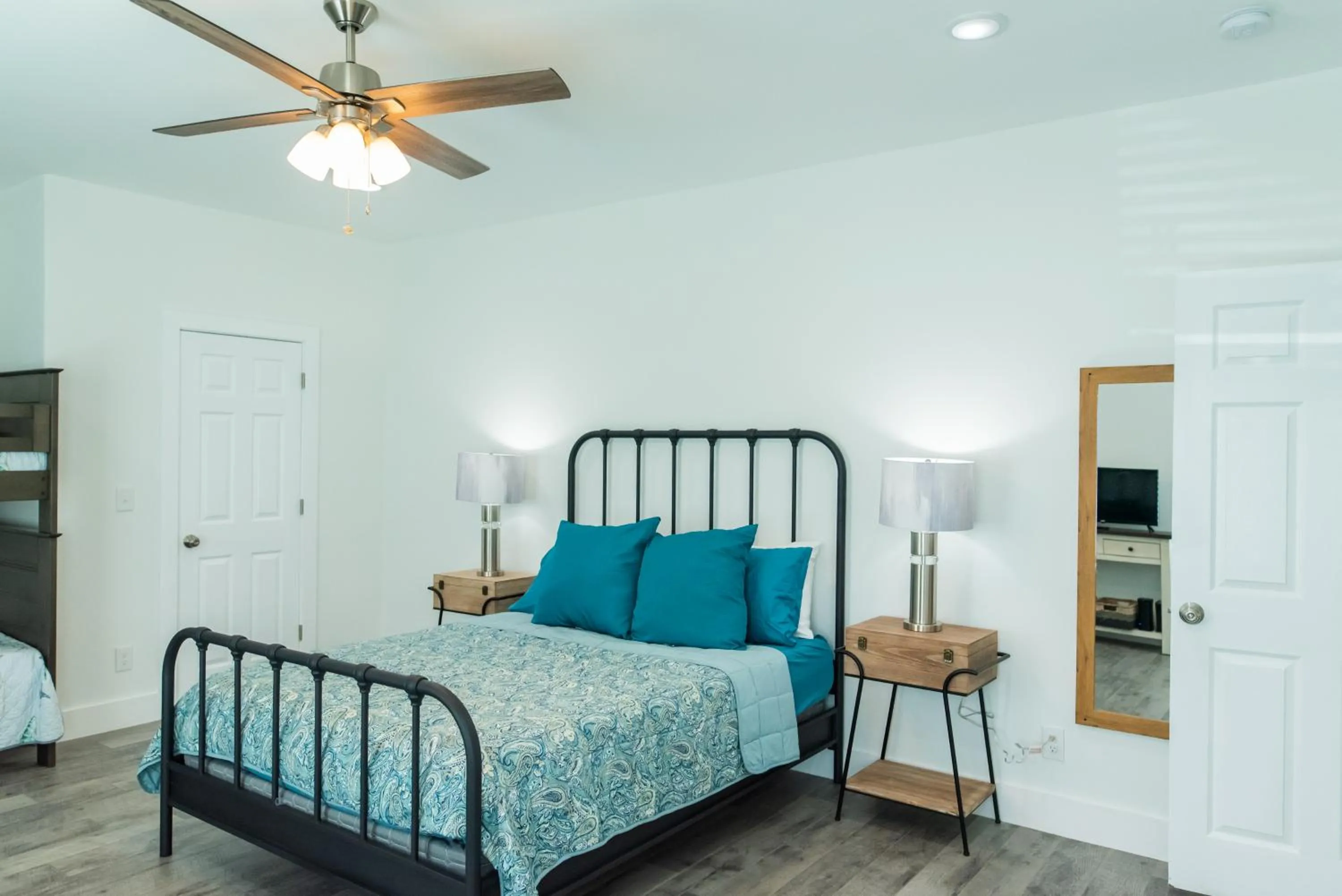 Property building, Bed in Casa De Poe