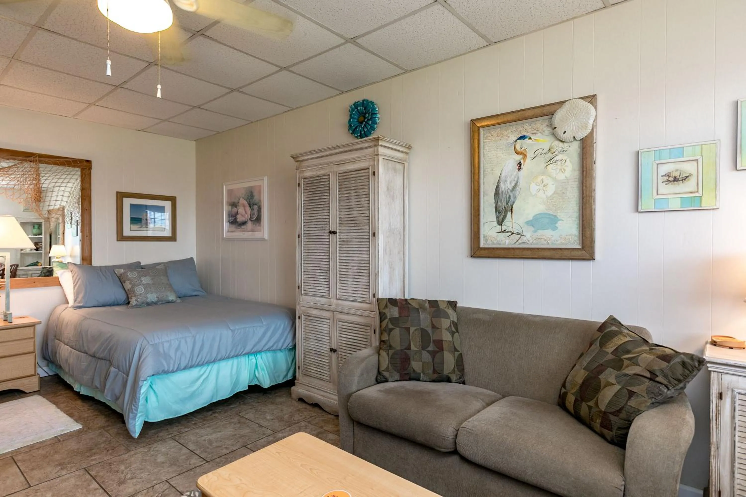 Property building, Bed in Buried Treasure