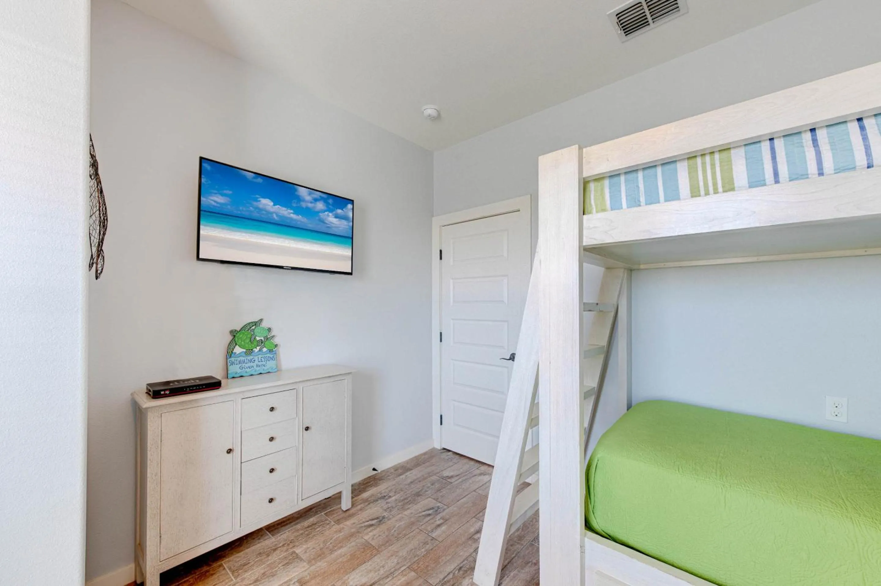 Property building, Bed in Postcard from Paradise