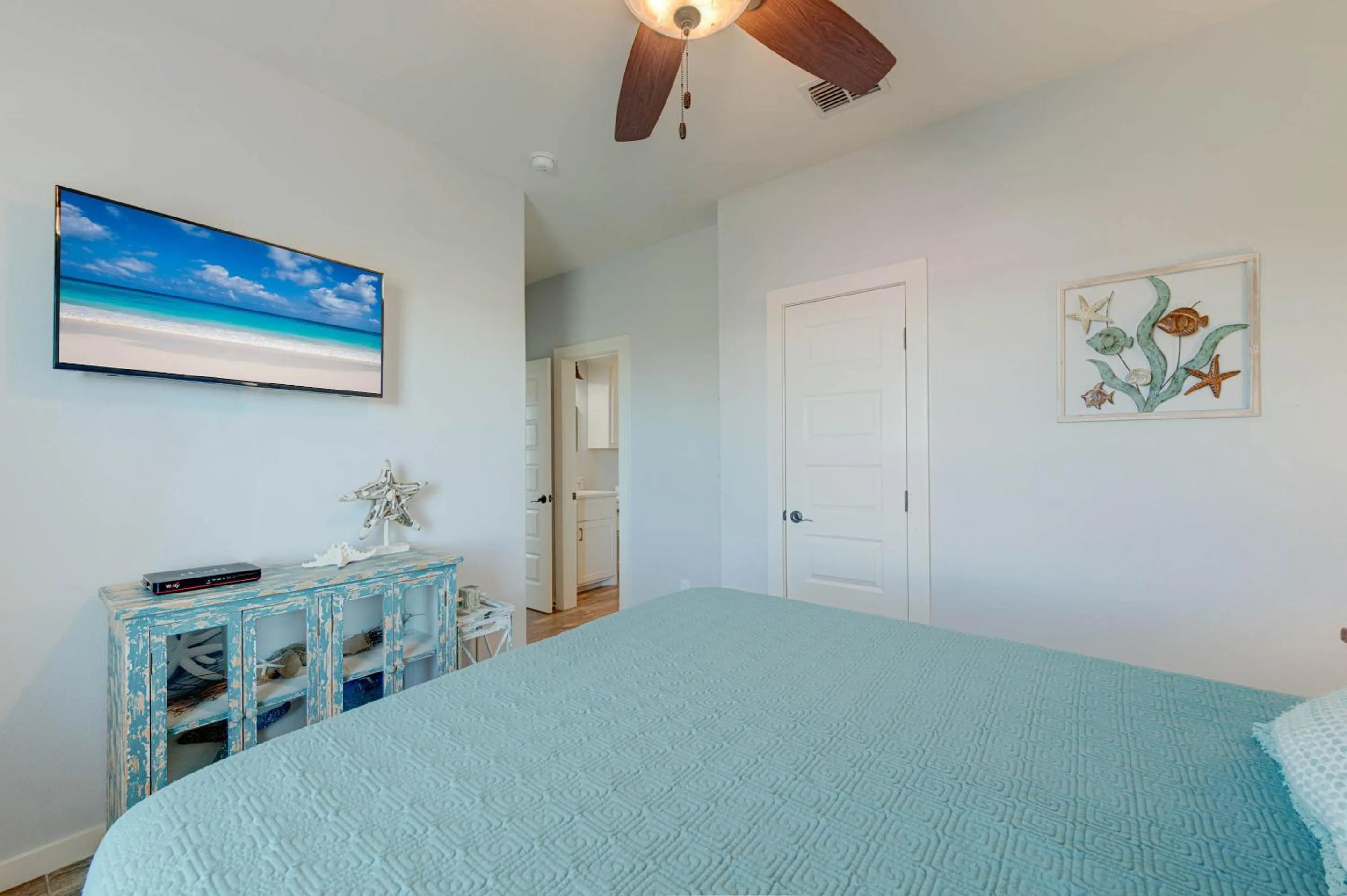 Property building, Bed in Postcard from Paradise