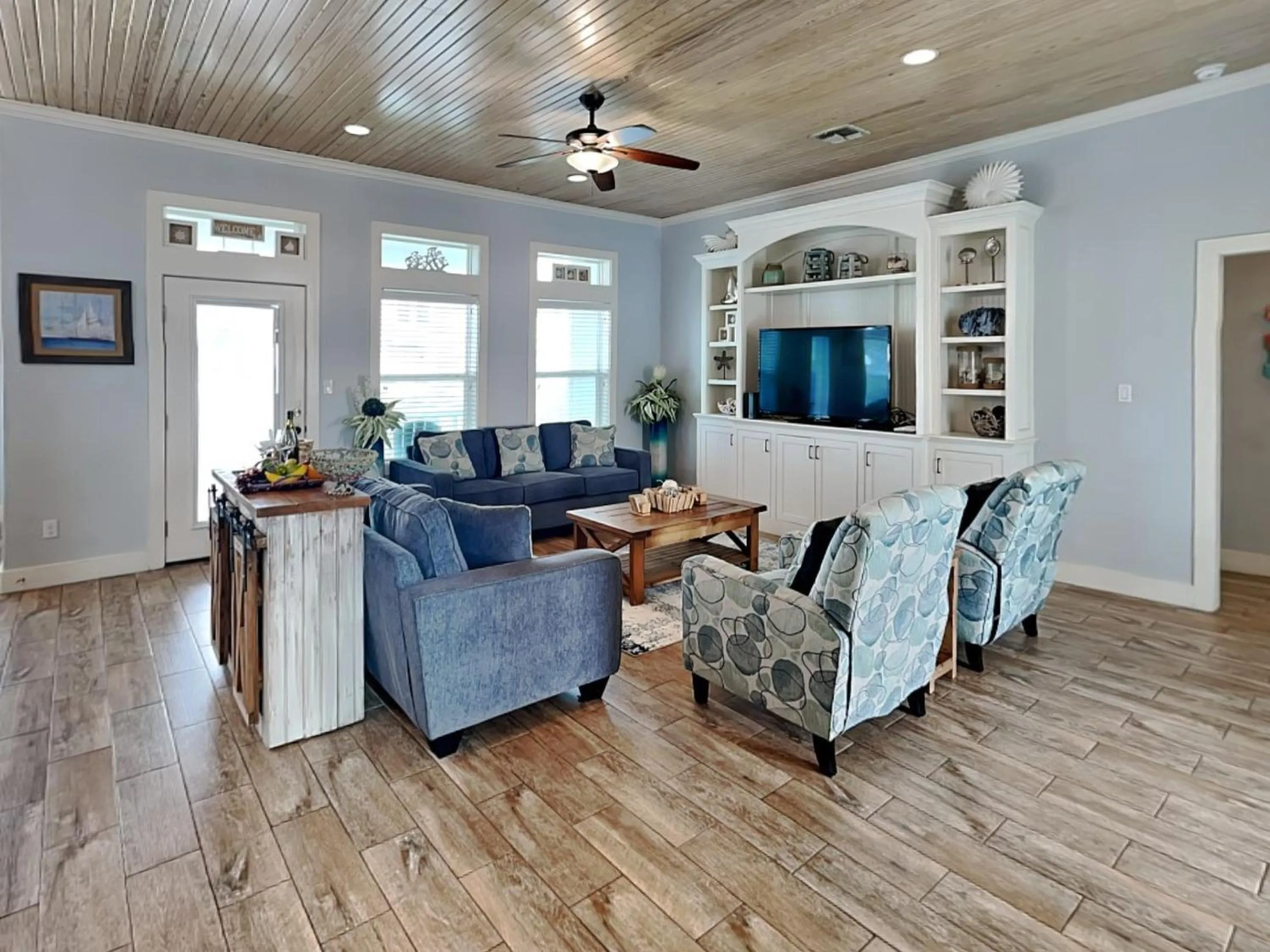 Day in Postcard from Paradise