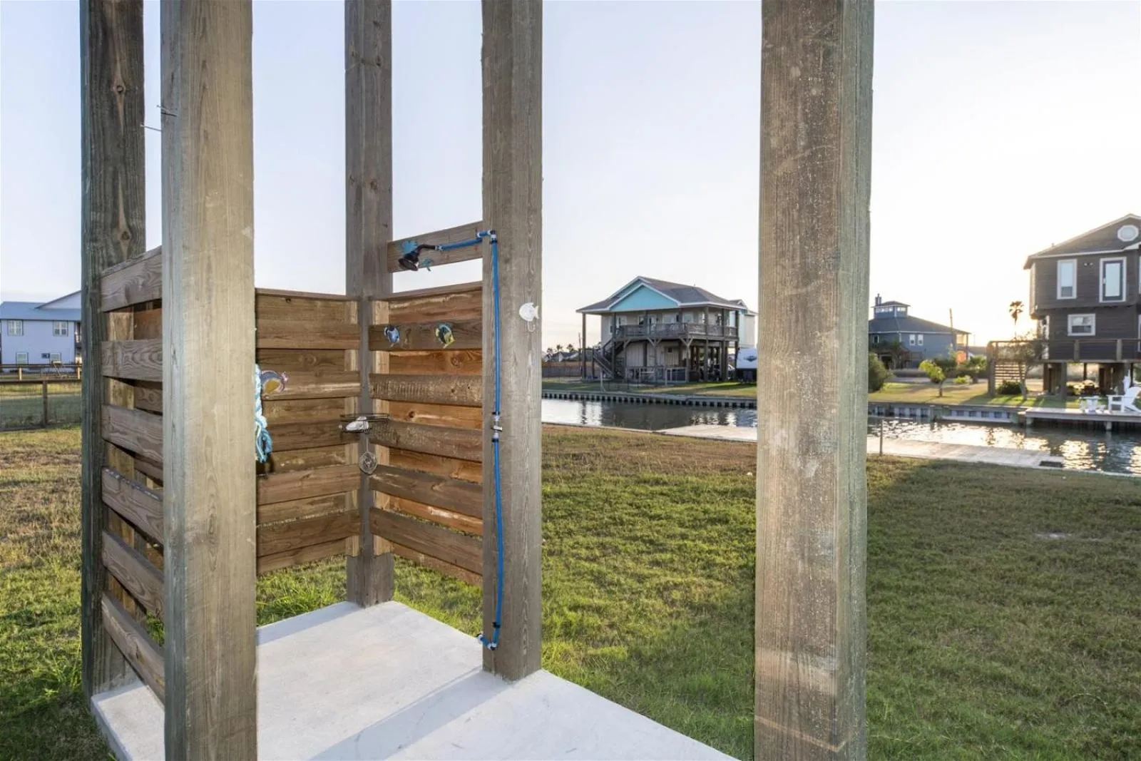 Property building in Blue -Crab- Cove