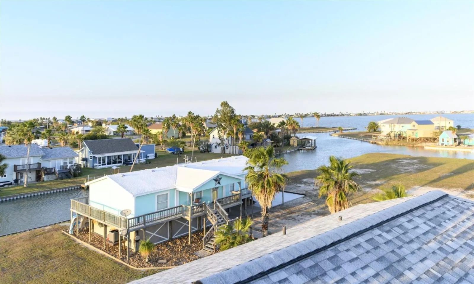 Property building in Blue -Crab- Cove