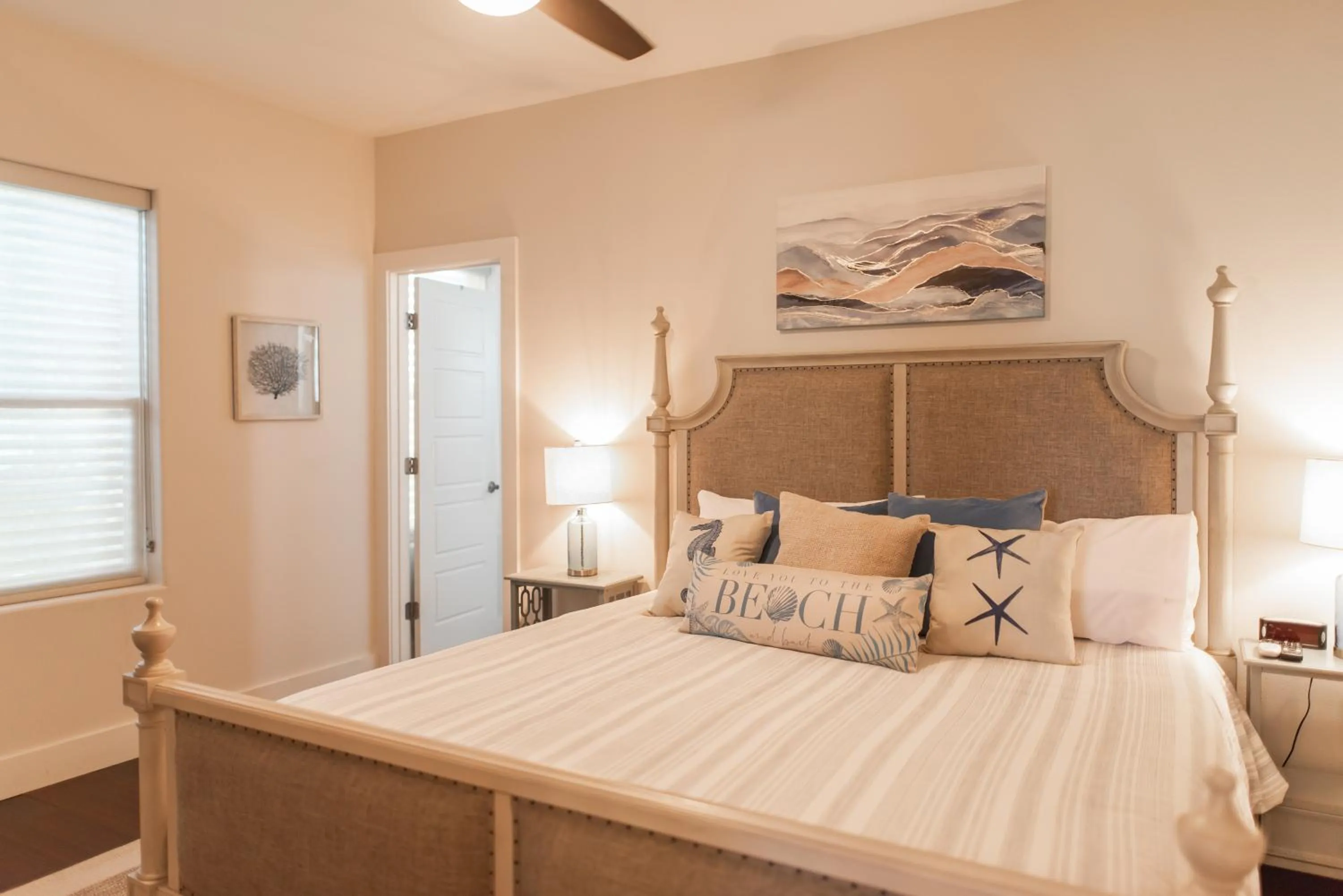 Property building, Bed in Getaway