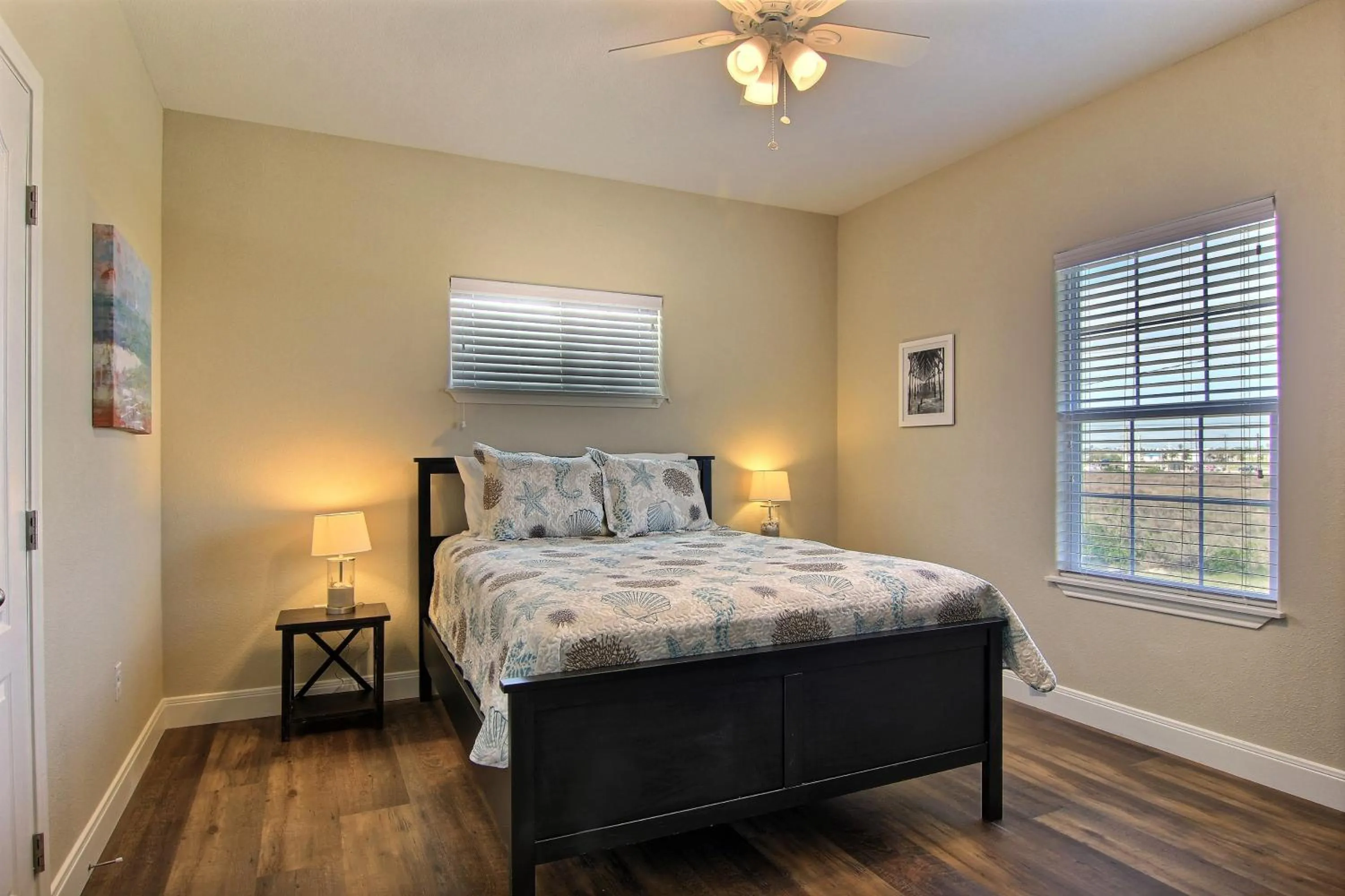 Property building, Bed in Shamrock by the Sea