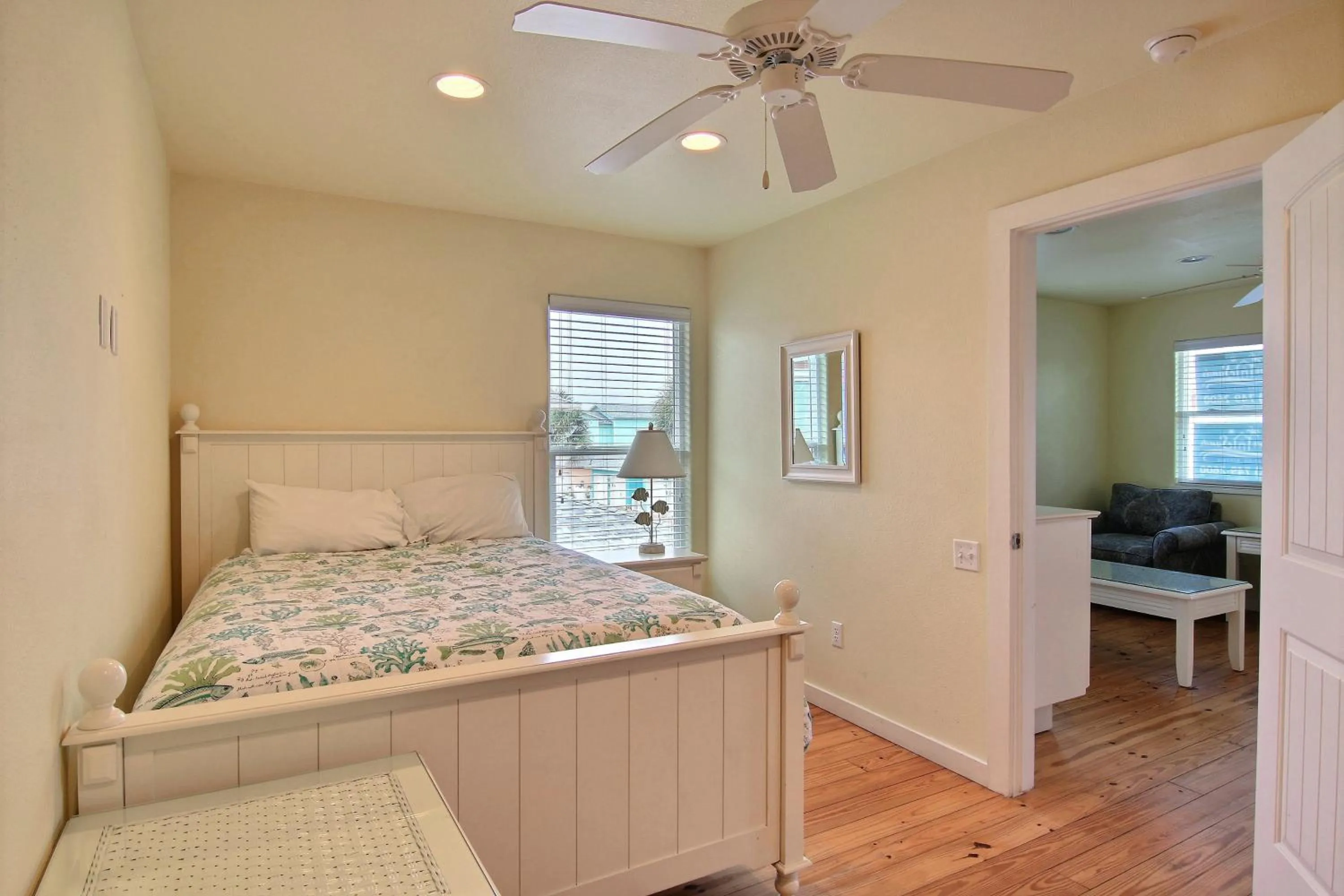 Property building, Bed in Basket Case