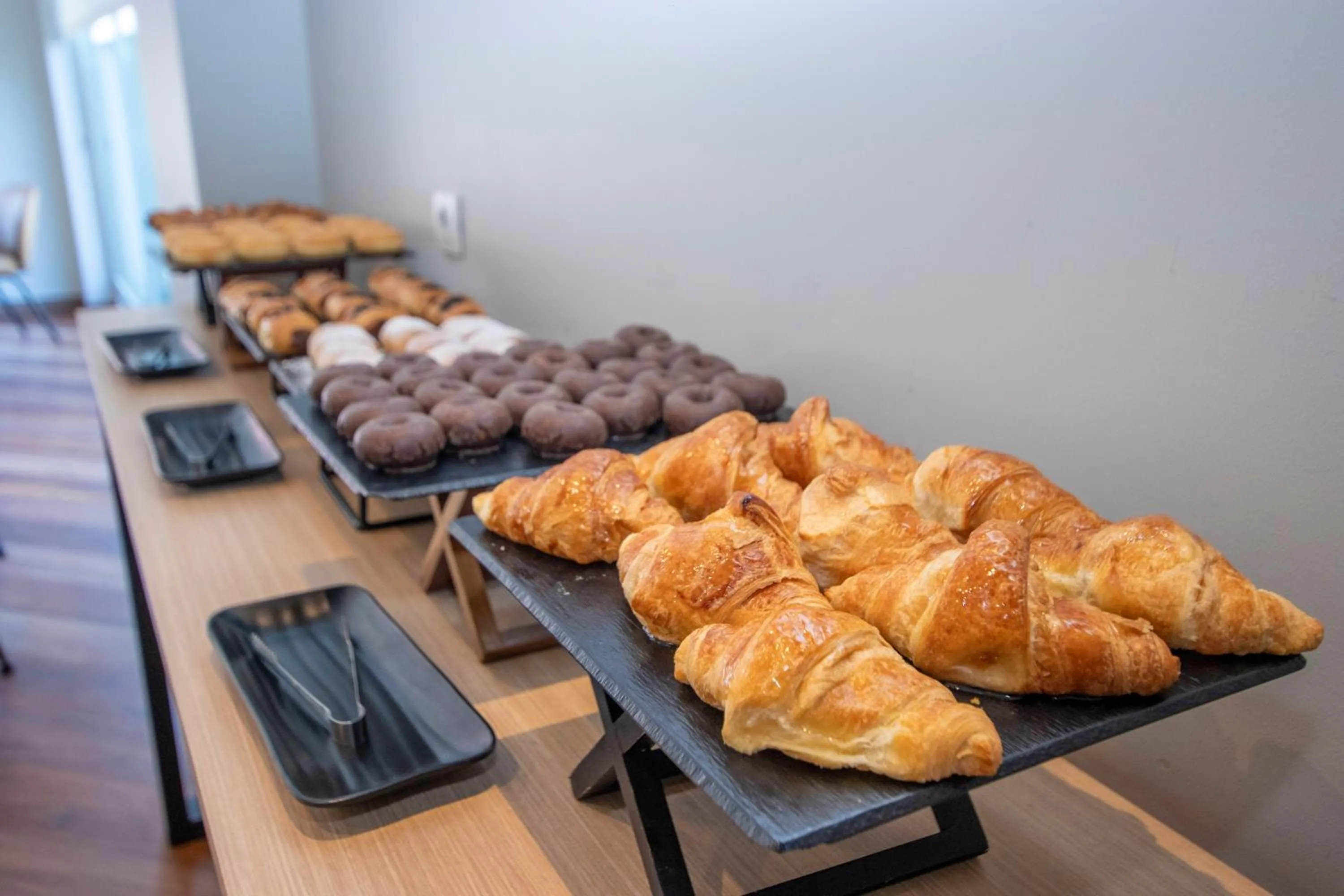 Buffet breakfast in Travelodge Madrid Alcalá de Henares