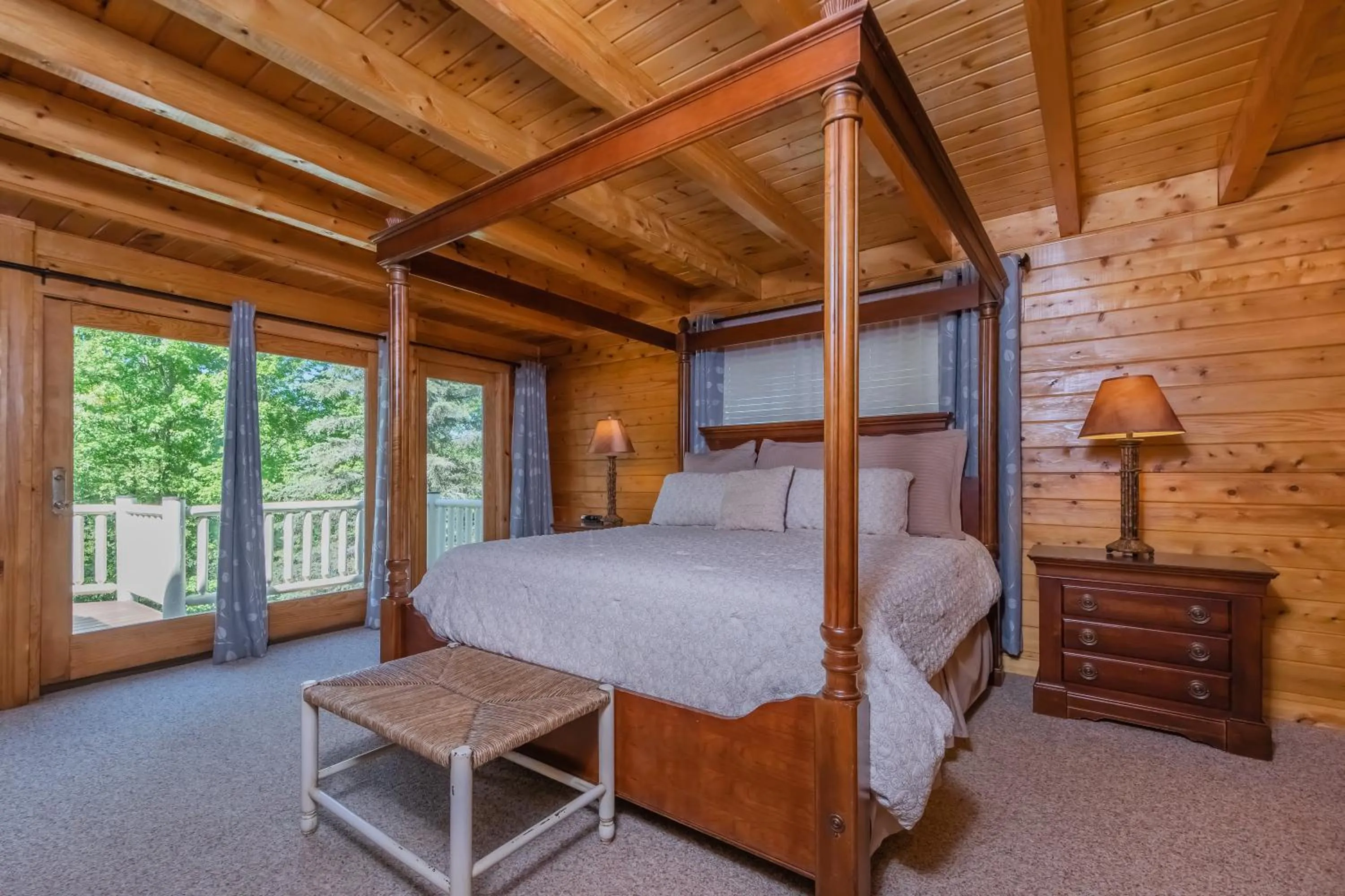 Property building, Bed in Mallard Landing