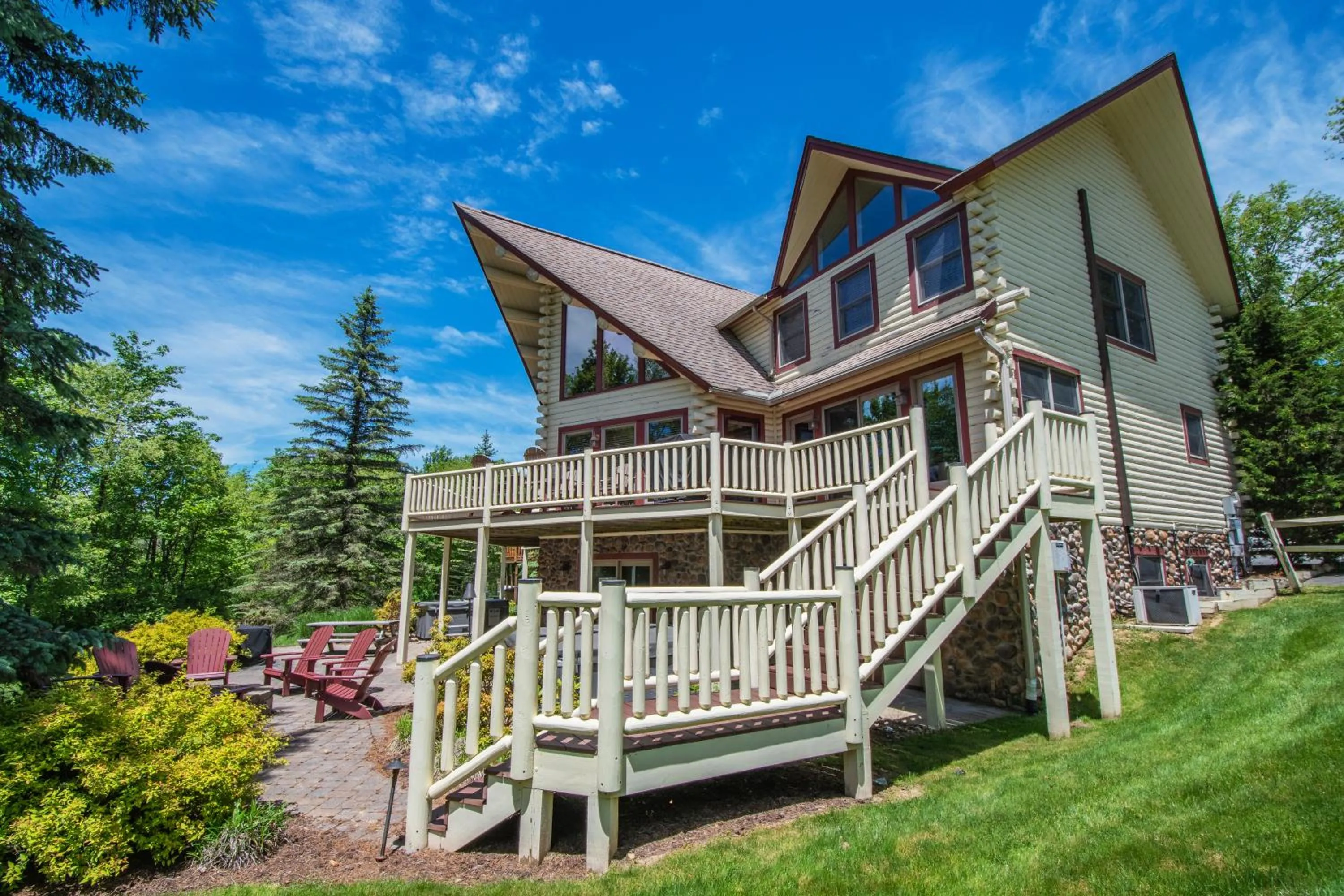 Property building in Mallard Landing