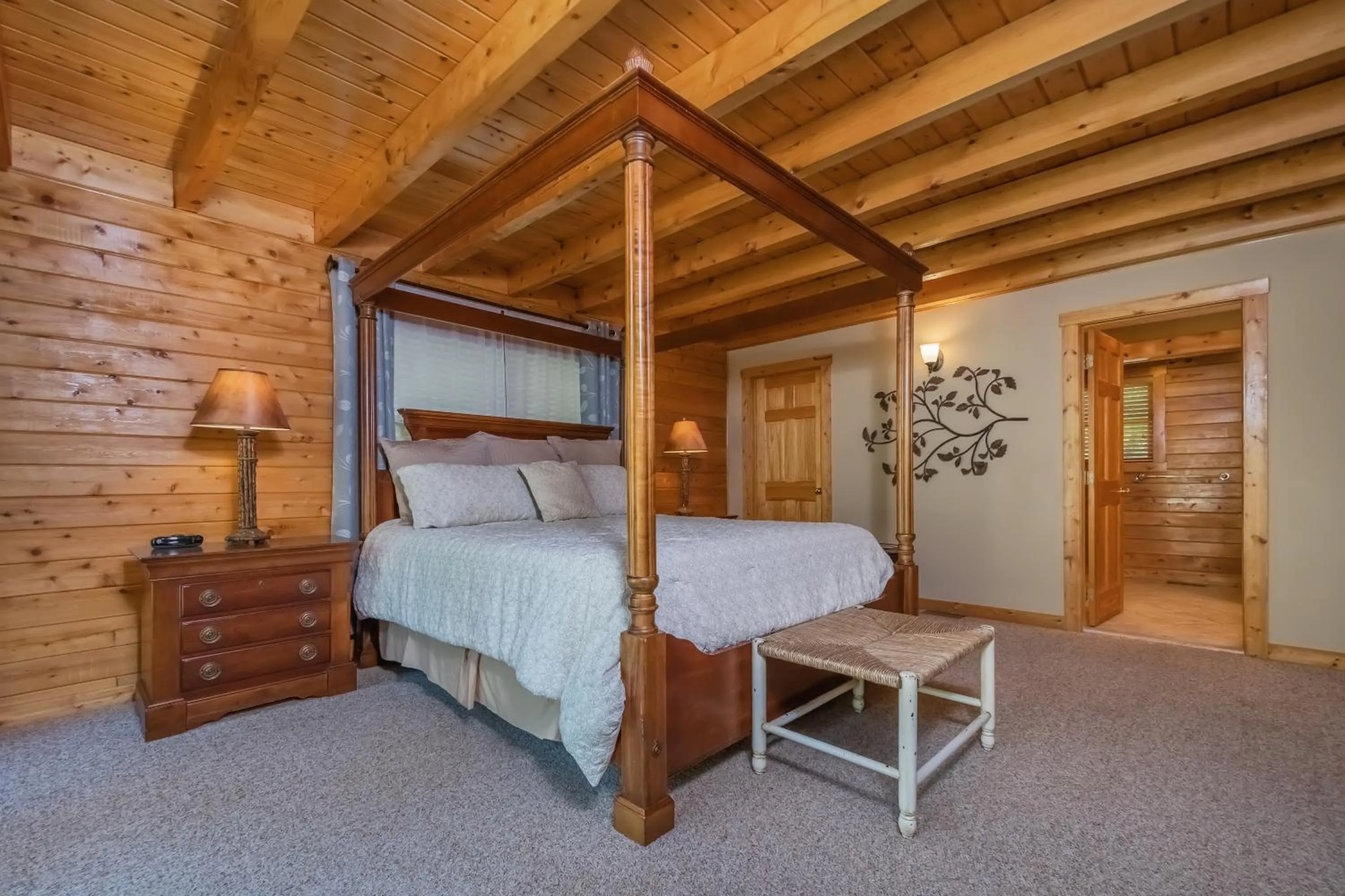 Property building, Bed in Mallard Landing