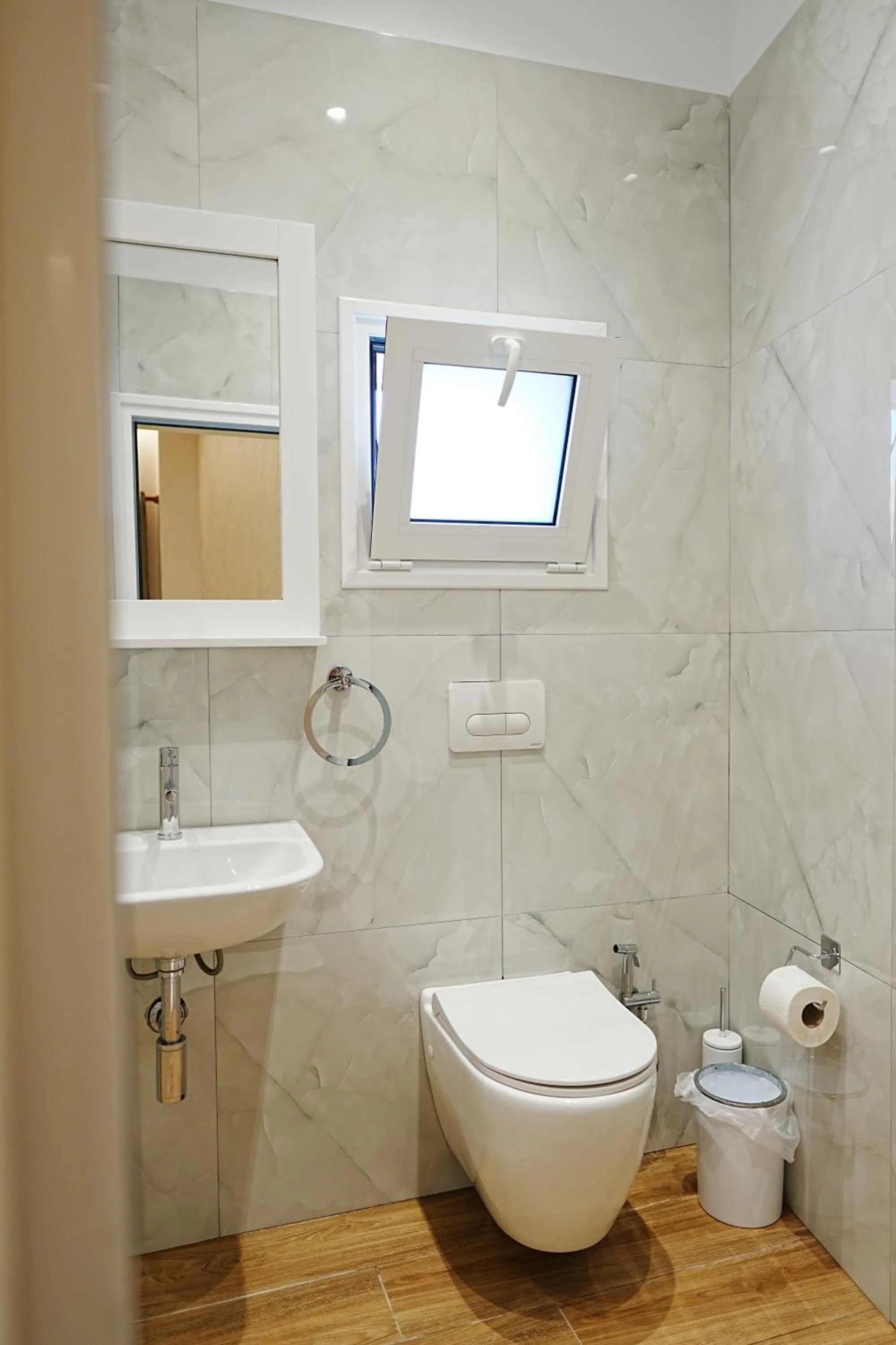 Shower in Vila Arial